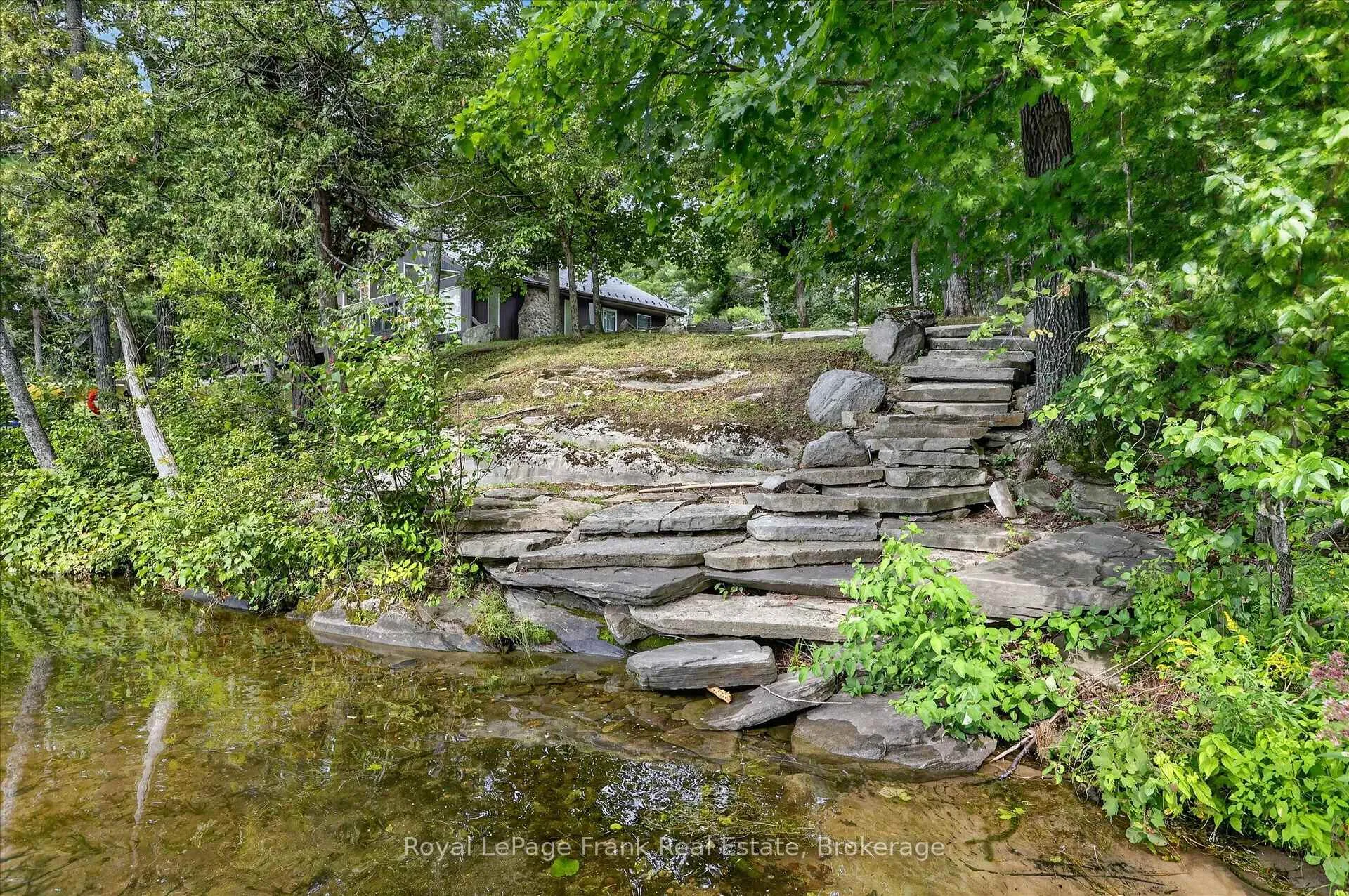 Photo 44 of 61 Napier Crescent, North Kawartha — HOMEH