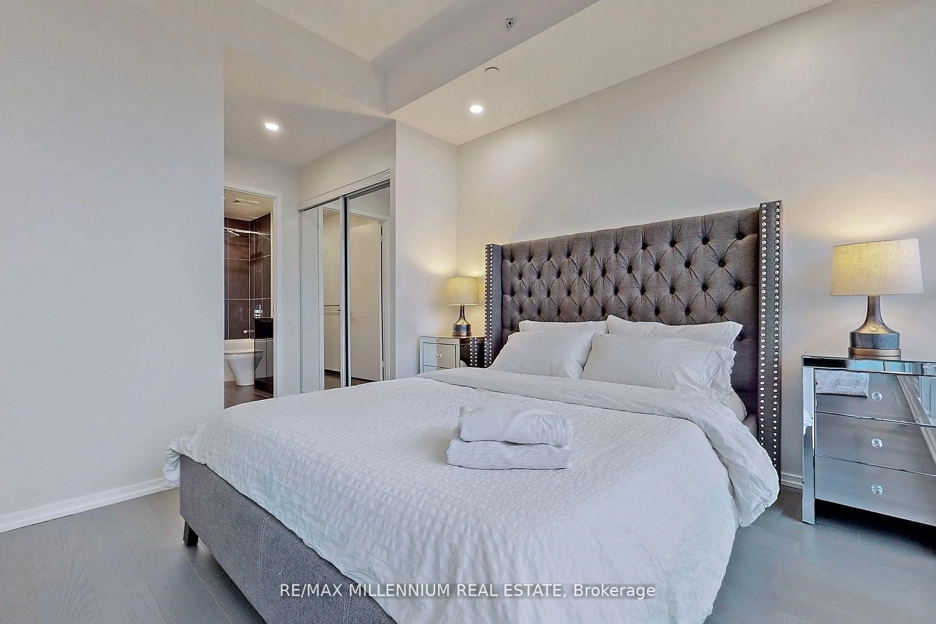 Photo 21 of Unit 5101, 70 Temperance Street, Toronto, Waterfront Communities — HOMEH