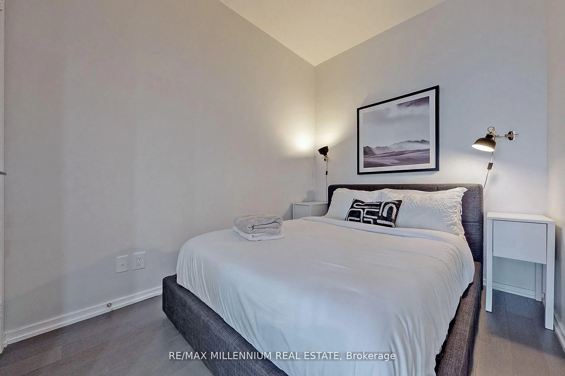 Photo 24 of Unit 5101, 70 Temperance Street, Toronto, Waterfront Communities — HOMEH