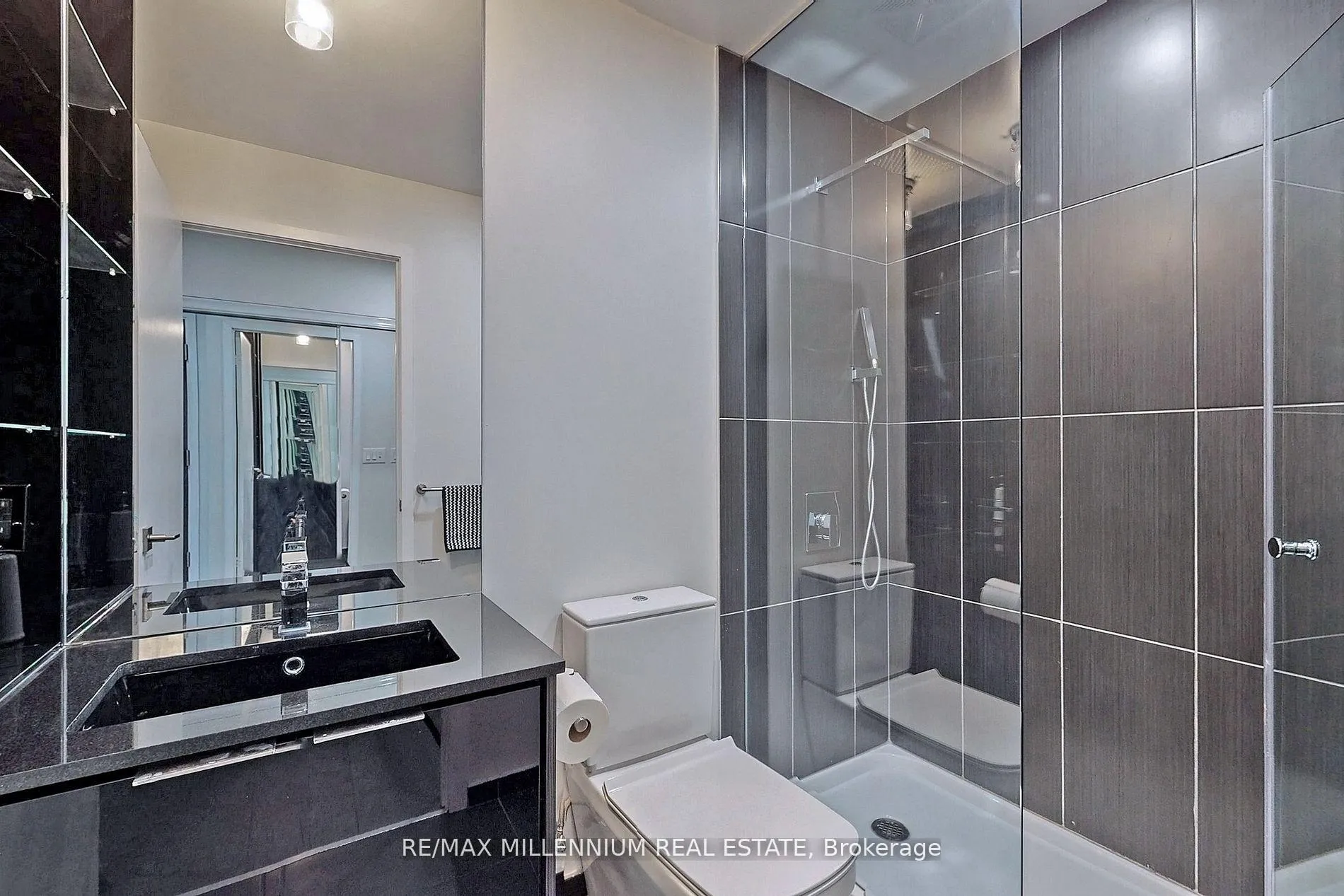 Photo 28 of Unit 5101, 70 Temperance Street, Toronto, Waterfront Communities — HOMEH