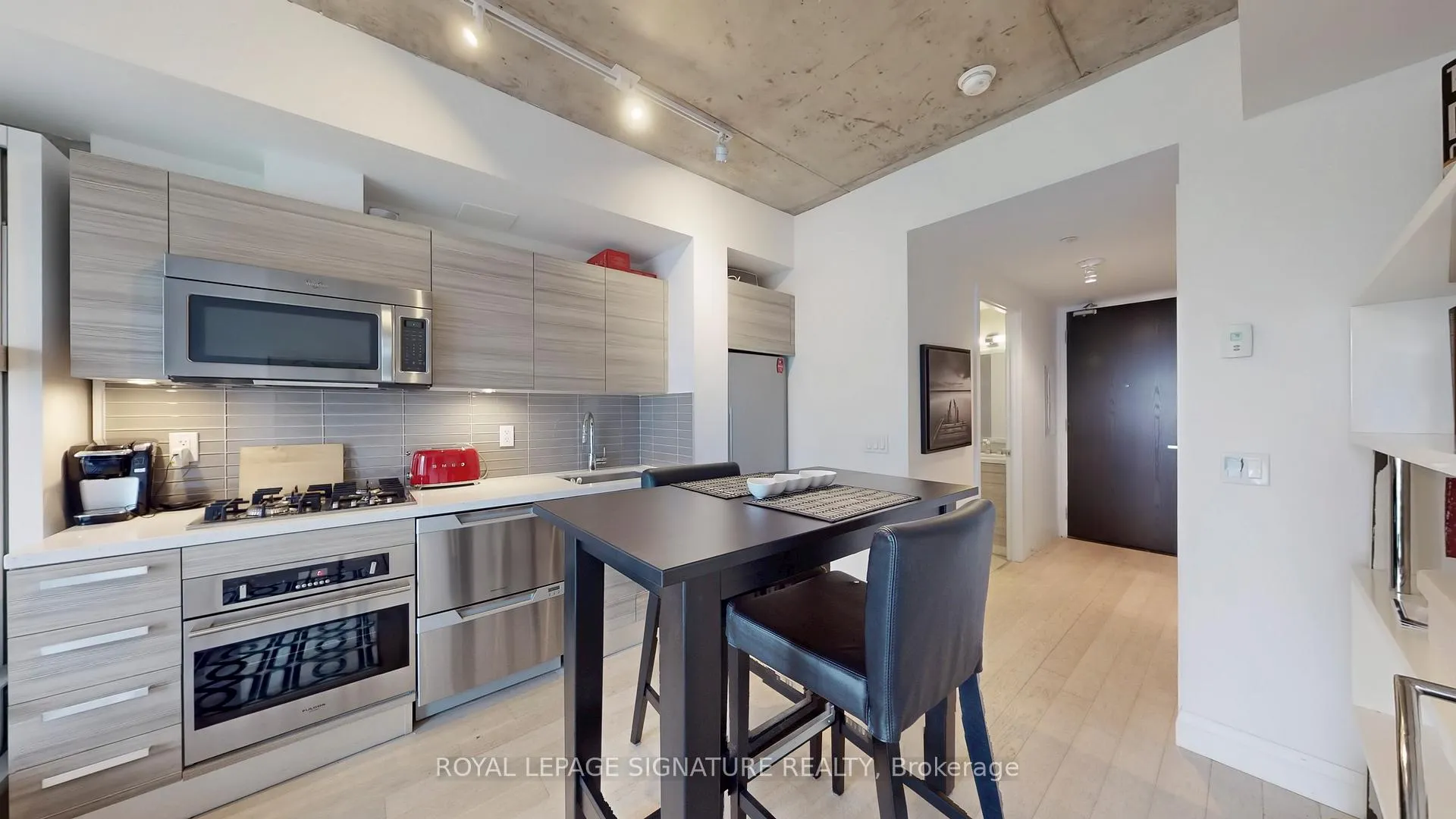 Photo 6 of Unit 1406, 224 King Street W, Toronto, Waterfront Communities — HOMEH