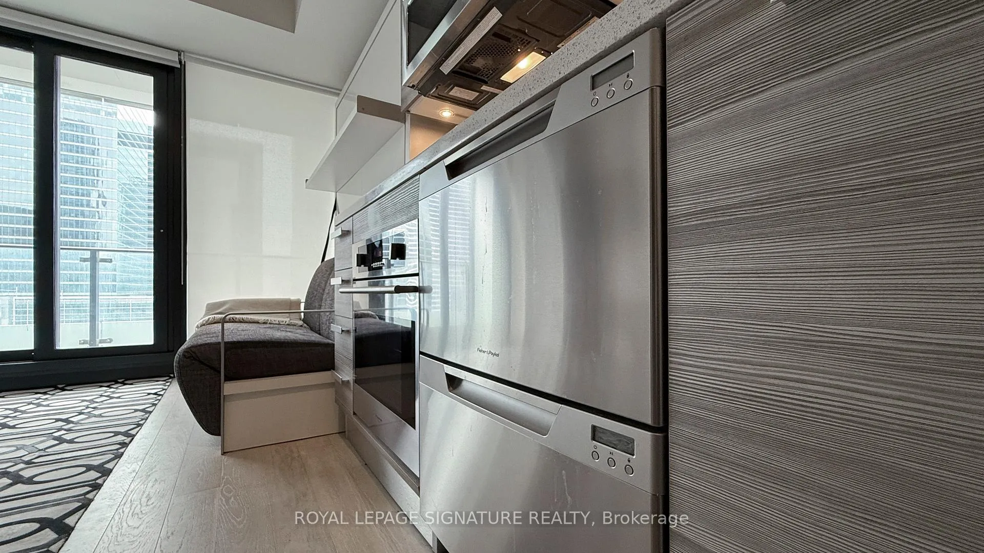 Photo 10 of Unit 1406, 224 King Street W, Toronto, Waterfront Communities — HOMEH