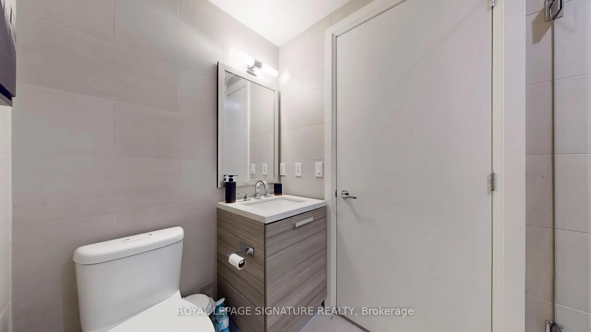 Photo 11 of Unit 1406, 224 King Street W, Toronto, Waterfront Communities — HOMEH