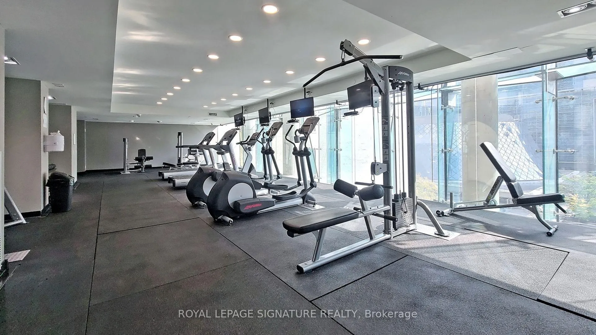 Photo 19 of Unit 1406, 224 King Street W, Toronto, Waterfront Communities — HOMEH