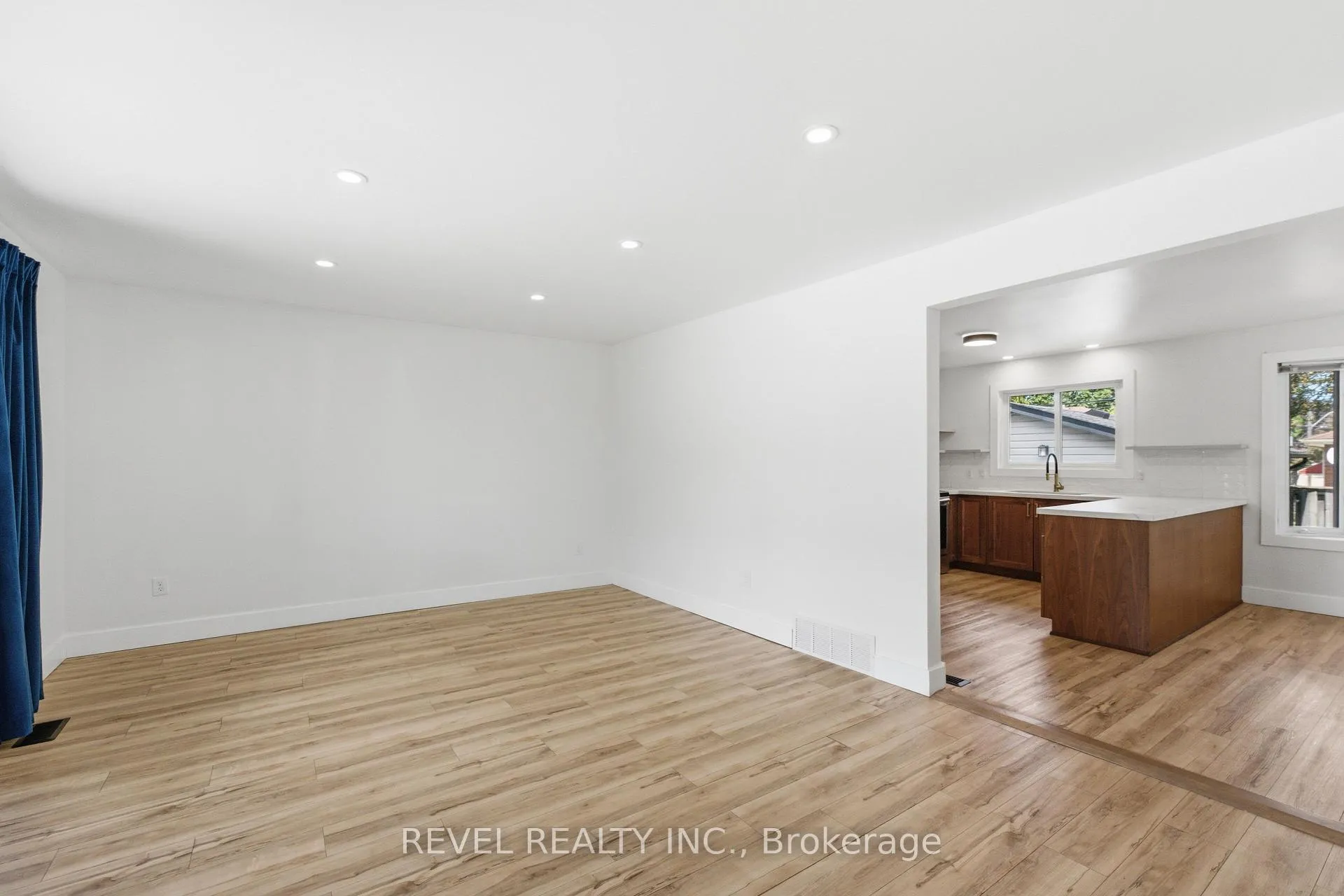 Photo 8 of 1141 Mohawk Road E, Hamilton, Huntington — HOMEH