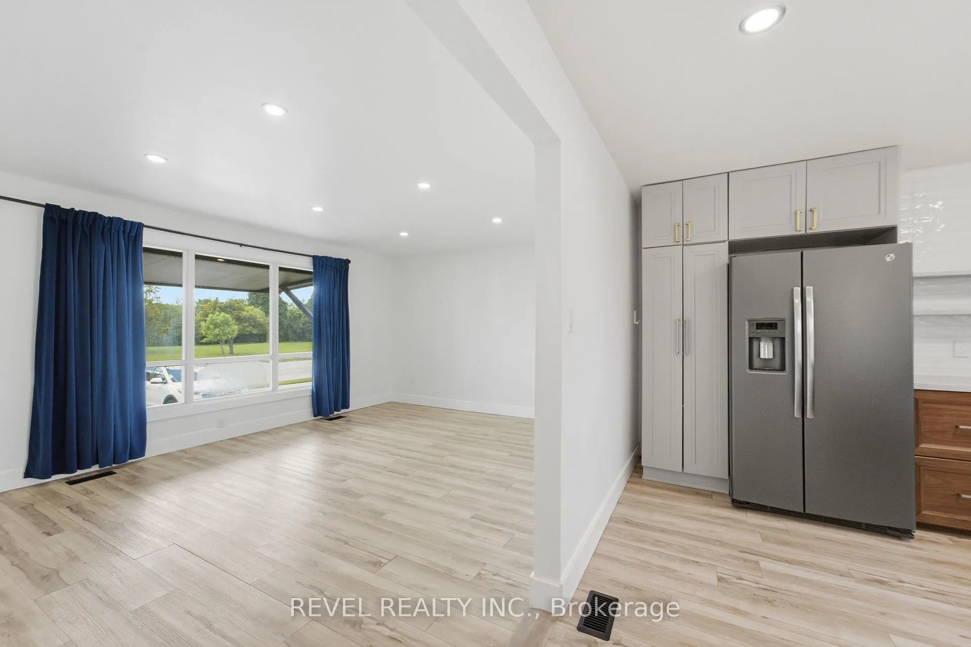 Photo 9 of 1141 Mohawk Road E, Hamilton, Huntington — HOMEH