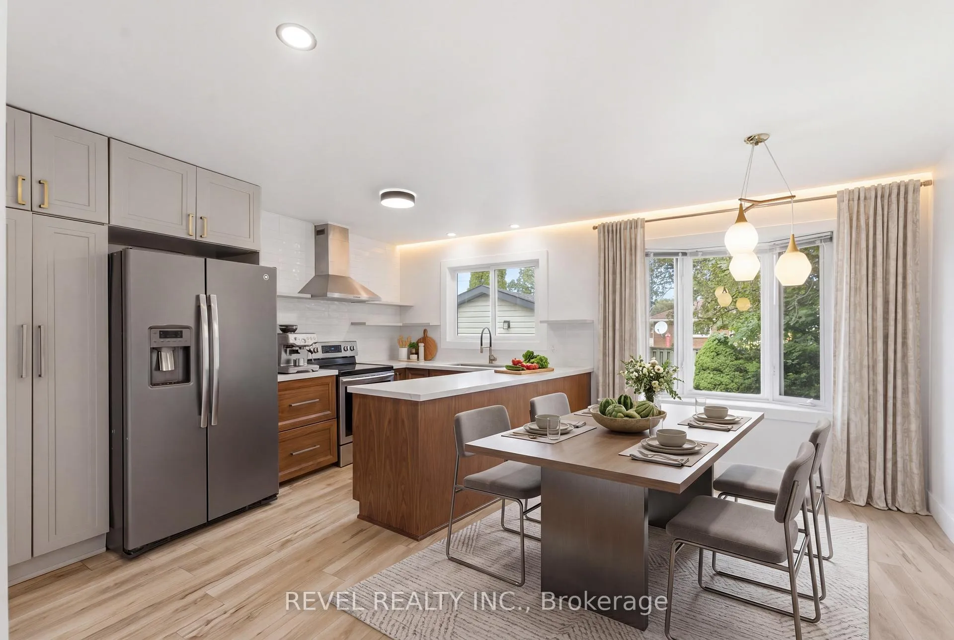 Photo 12 of 1141 Mohawk Road E, Hamilton, Huntington — HOMEH