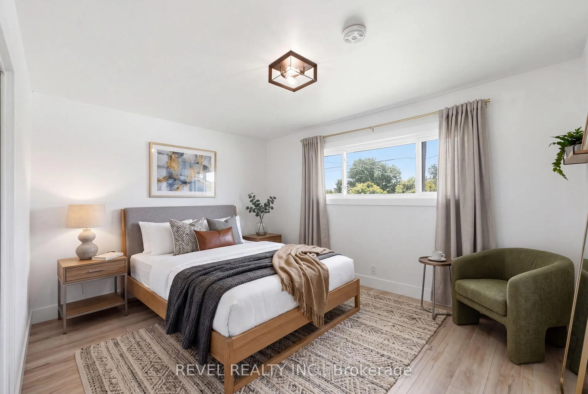 Photo 19 of 1141 Mohawk Road E, Hamilton, Huntington — HOMEH