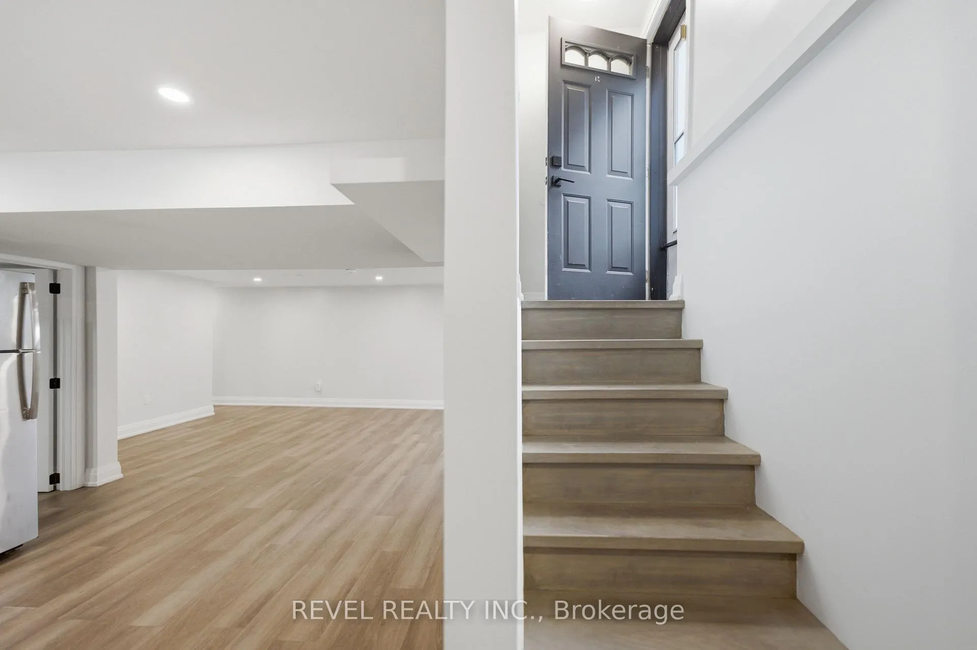 Photo 23 of 1141 Mohawk Road E, Hamilton, Huntington — HOMEH