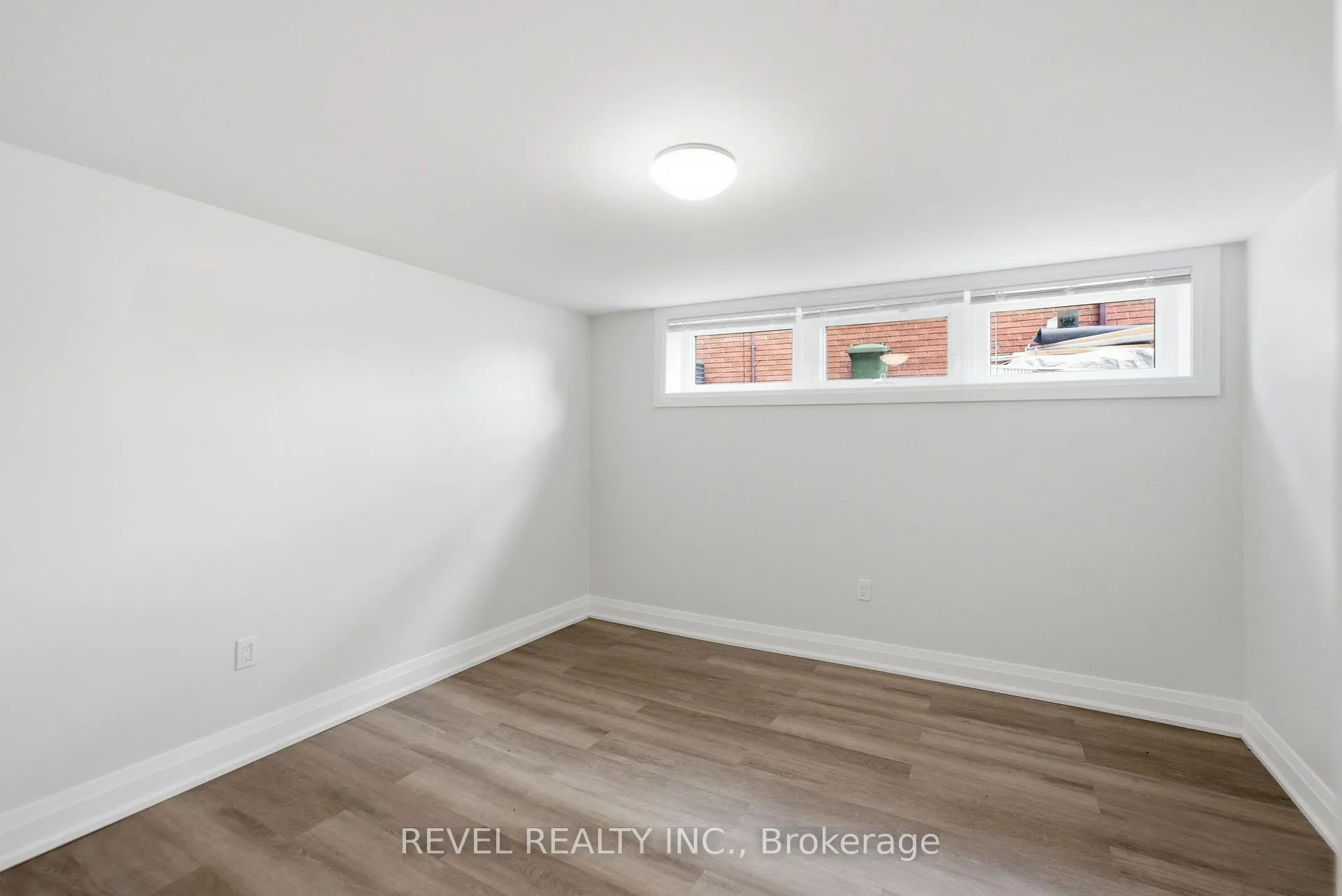 Photo 32 of 1141 Mohawk Road E, Hamilton, Huntington — HOMEH