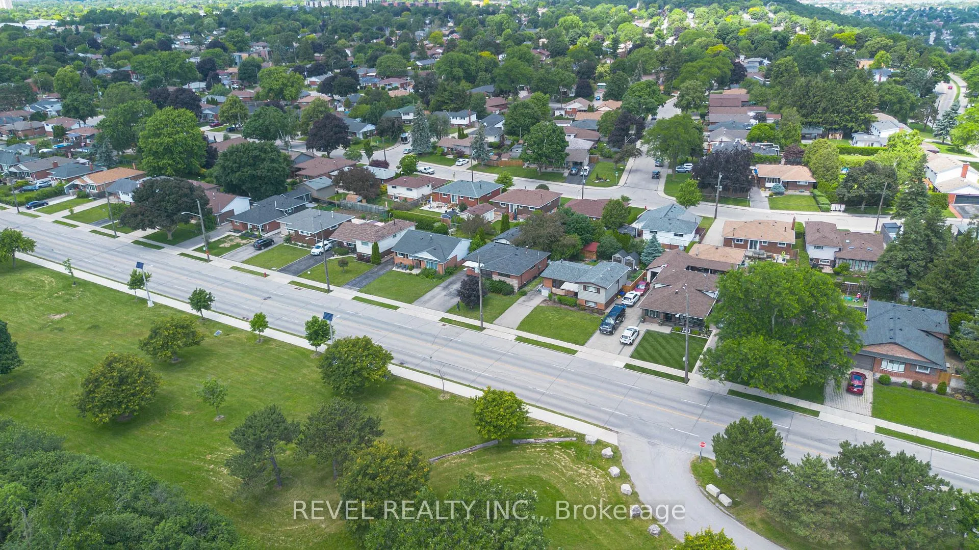 Photo 42 of 1141 Mohawk Road E, Hamilton, Huntington — HOMEH