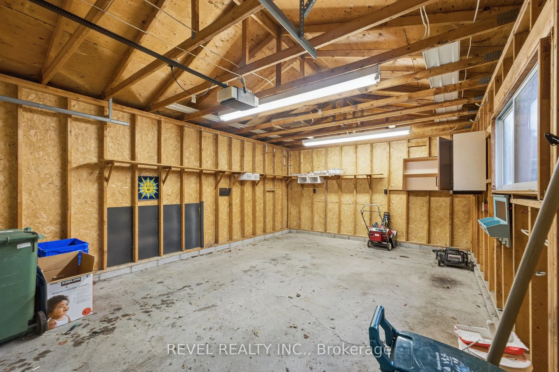 Photo 43 of 1141 Mohawk Road E, Hamilton, Huntington — HOMEH