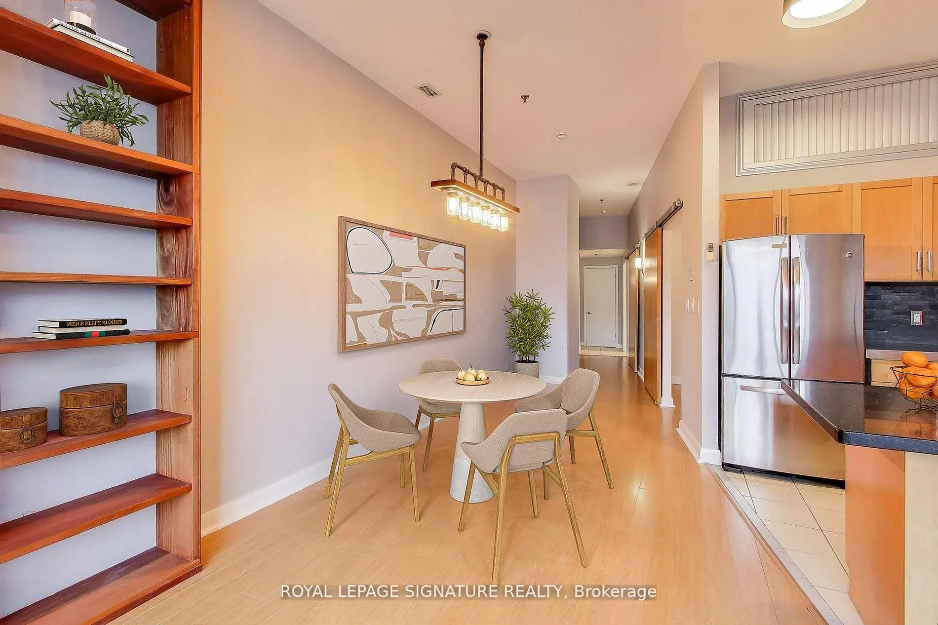 Photo 4 of Unit 801, 700 King Street W, Toronto, Niagara — HOMEH