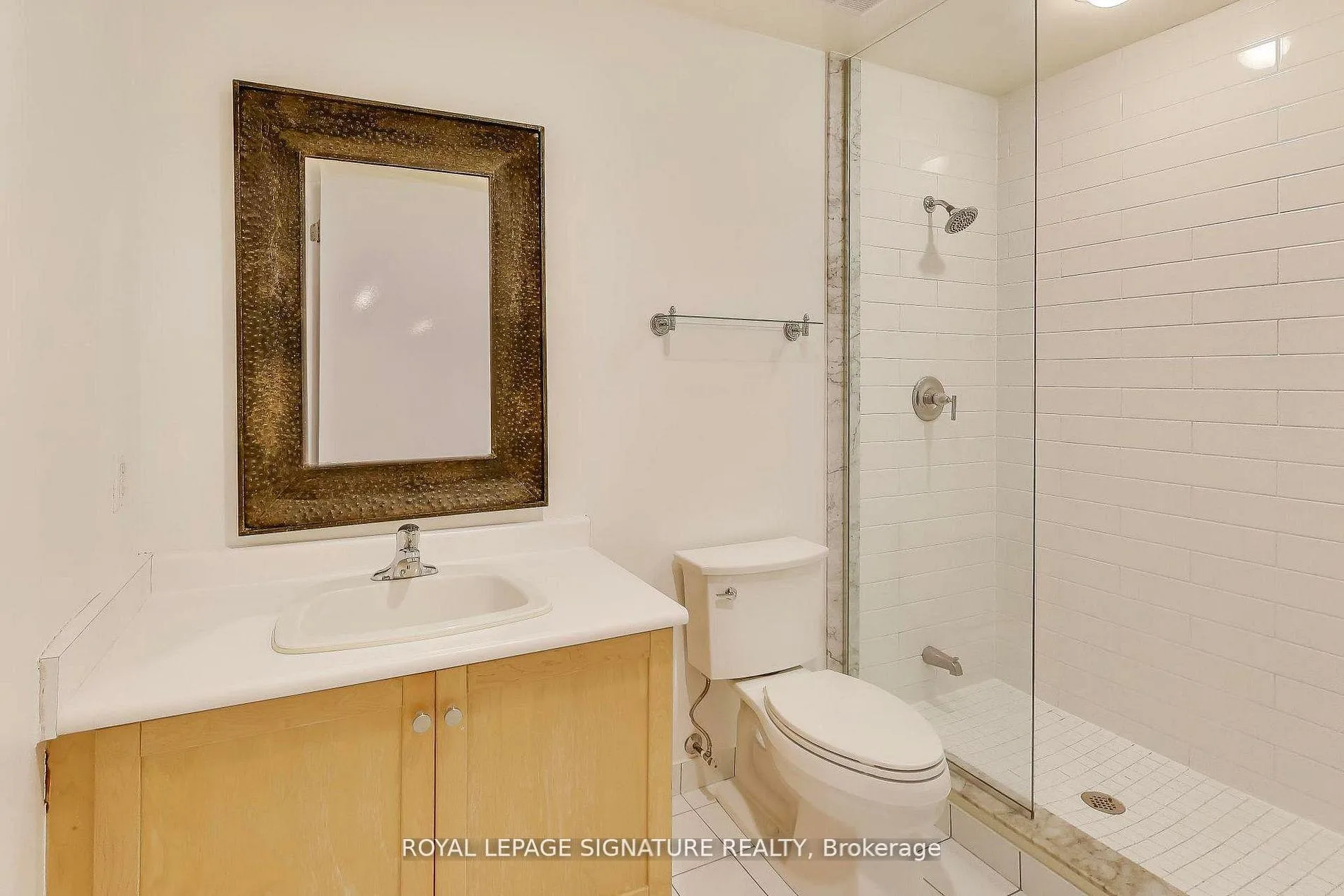 Photo 9 of Unit 801, 700 King Street W, Toronto, Niagara — HOMEH