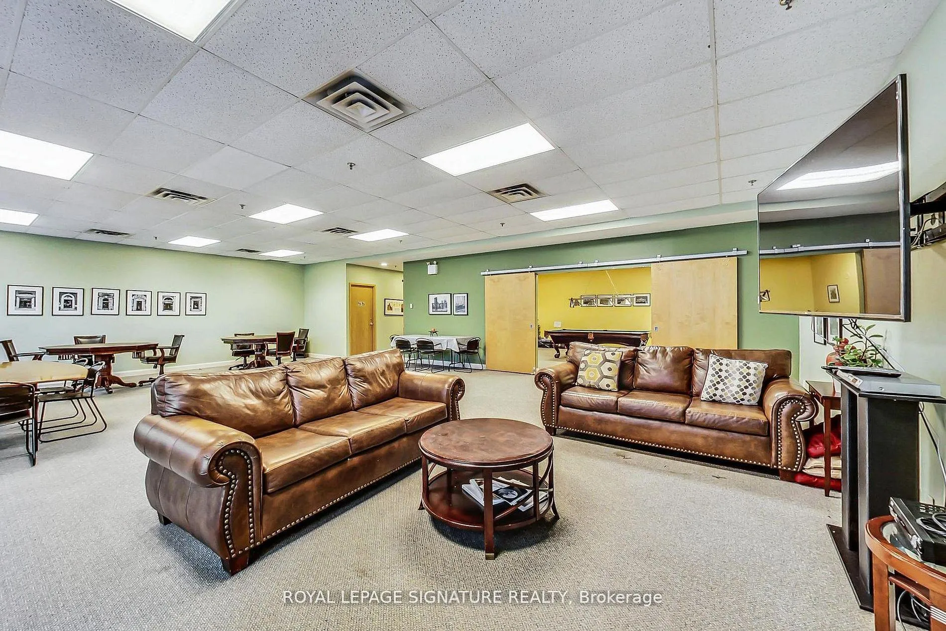Photo 14 of Unit 801, 700 King Street W, Toronto, Niagara — HOMEH