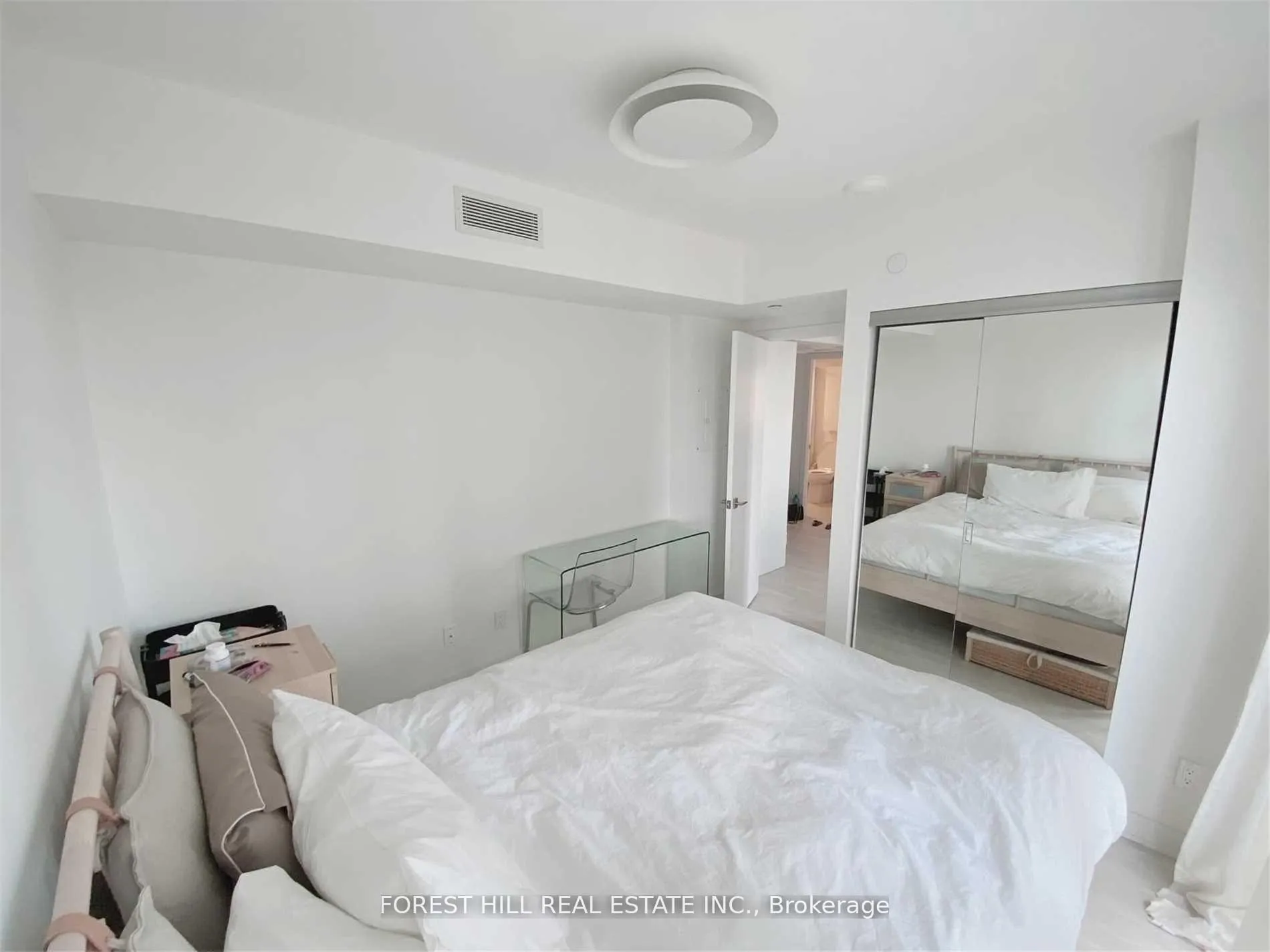 Photo 6 of Unit 2413, 188 Cumberland Street, Toronto, The Annex — HOMEH