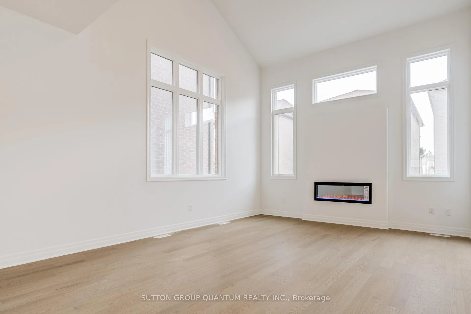 Photo 12 of 3306 Wolverine Path, Oakville, Joshua Meadows — HOMEH