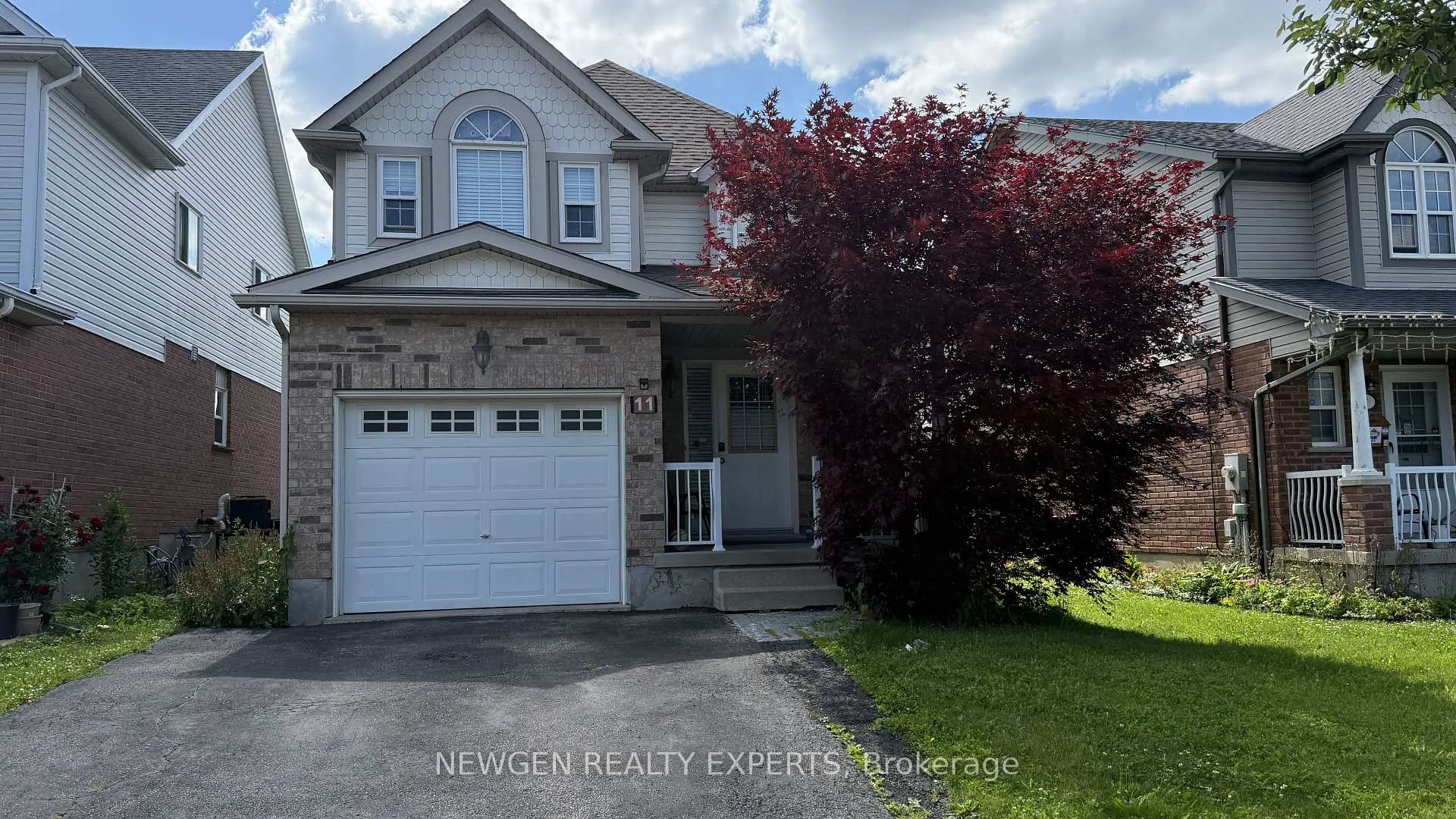 Photo 1 of 11 Berry Moss Street, Kitchener, Larentian West — HOMEH
