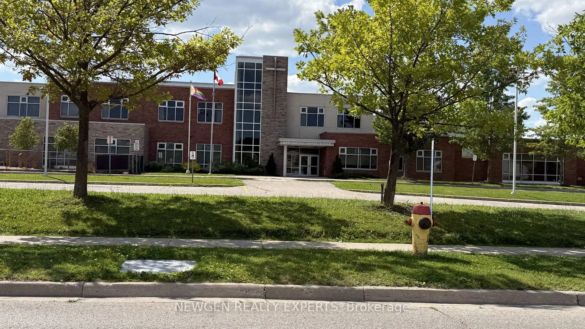 Photo 52 of 11 Berry Moss Street, Kitchener, Larentian West — HOMEH