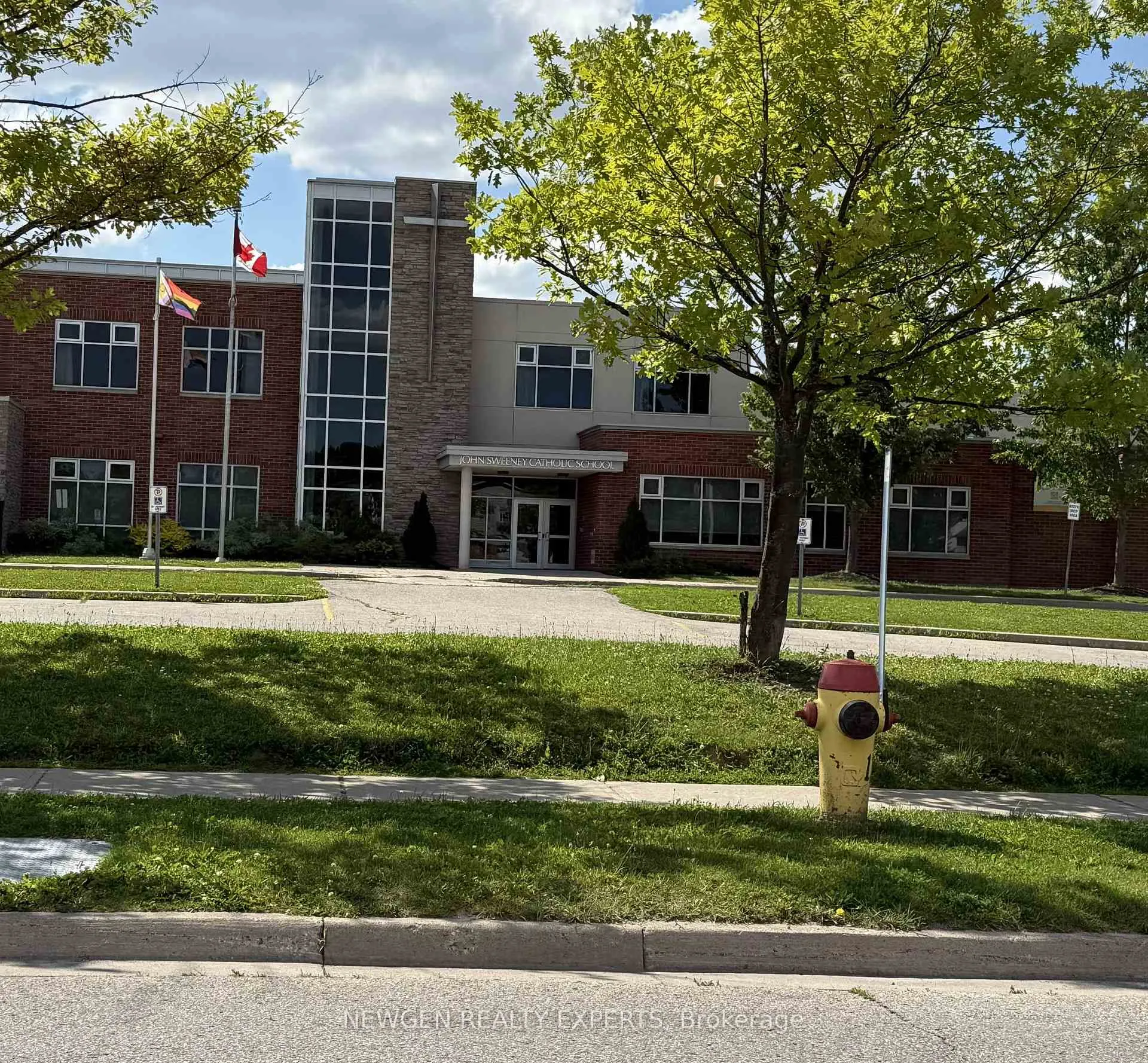 Photo 51 of 11 Berry Moss Street, Kitchener, Larentian West — HOMEH