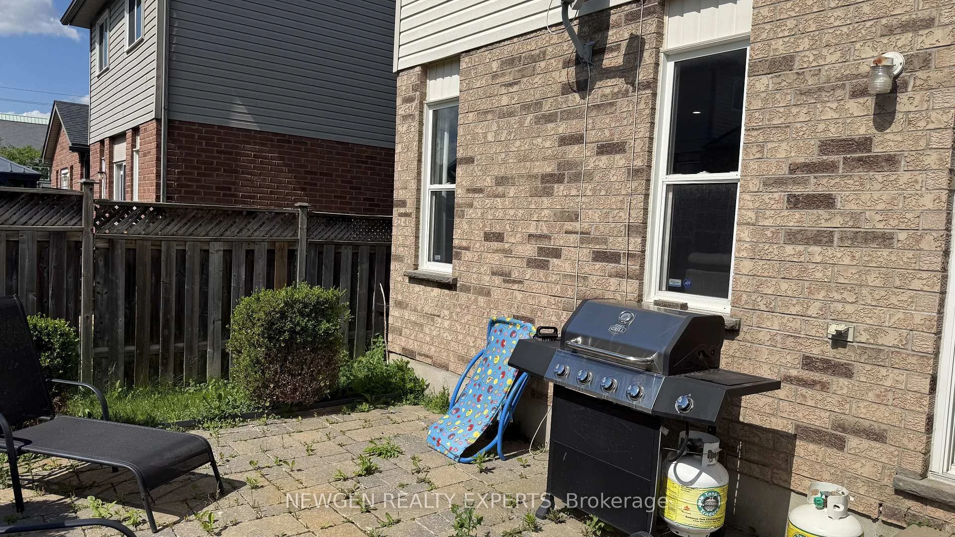 Photo 29 of 11 Berry Moss Street, Kitchener, Larentian West — HOMEH