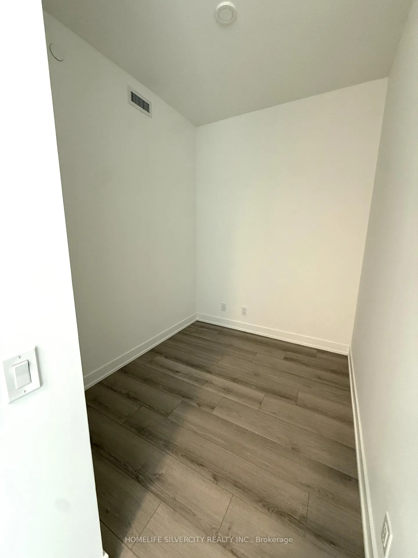 Photo 6 of Unit 517, 20 Deans Drive, Scarborough, Clairlea-Birchmount — HOMEH