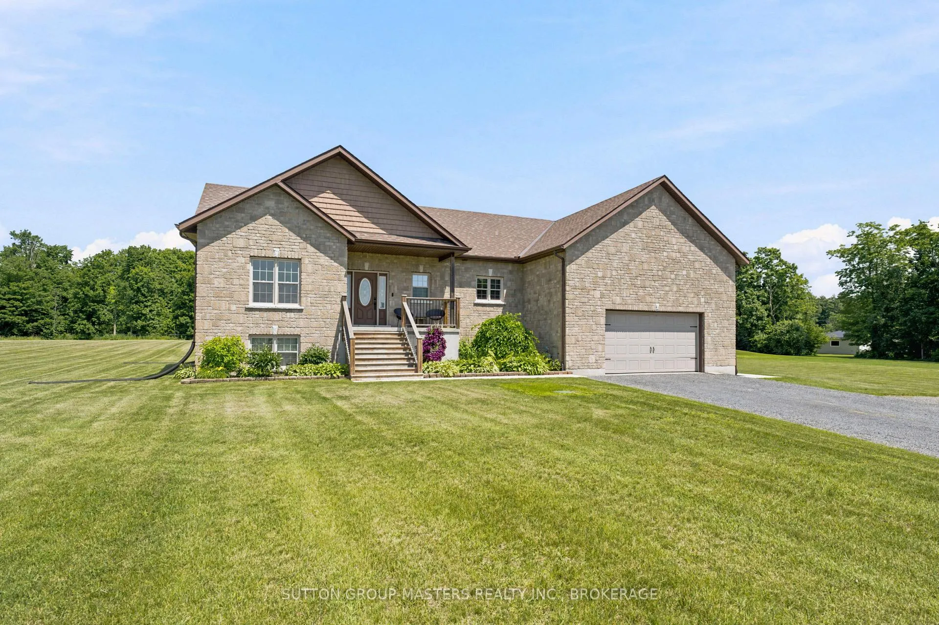 Photo 1 of 11 Dawson Drive, Gananoque, Gananoque — HOMEH