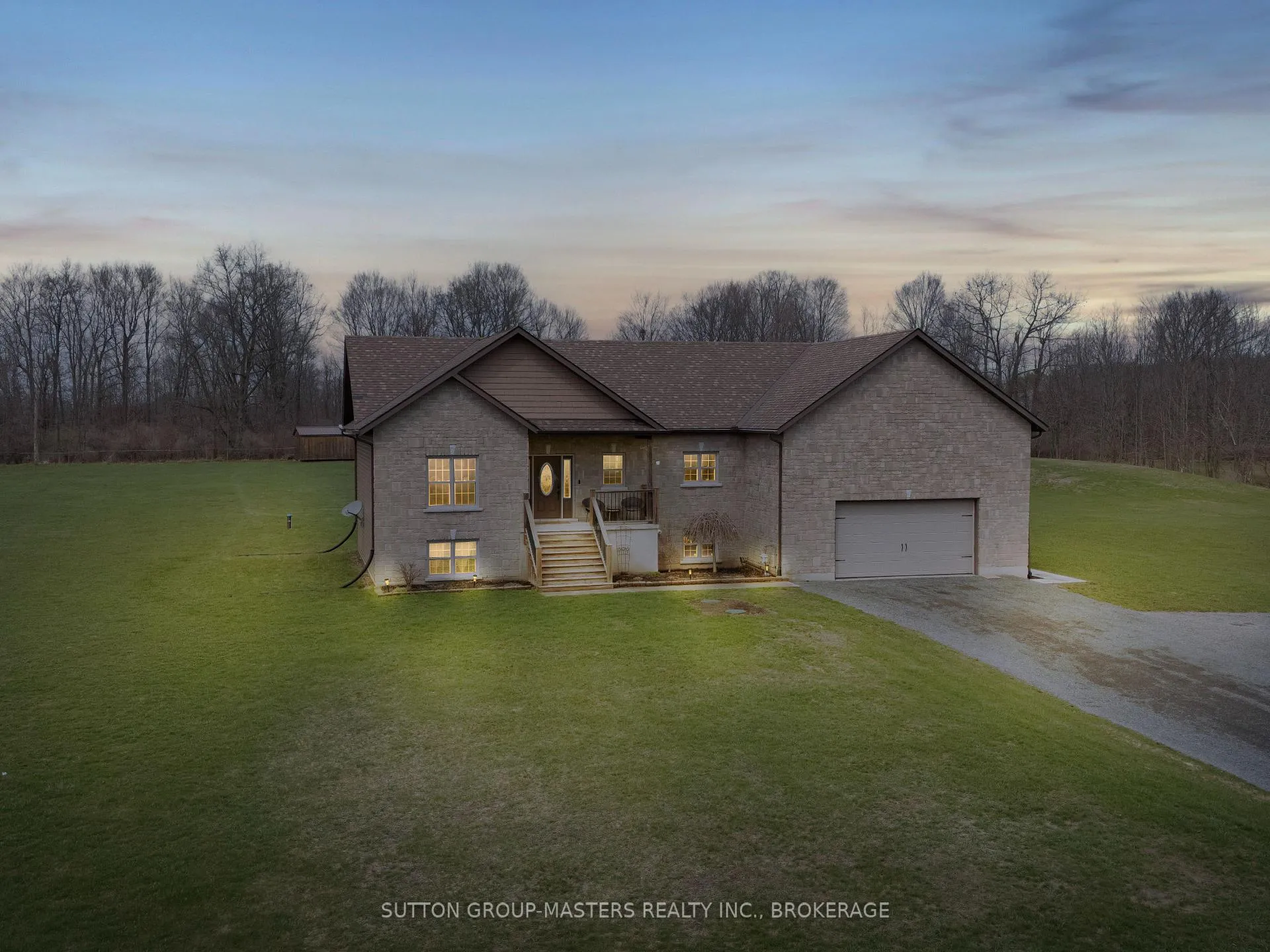 Photo 2 of 11 Dawson Drive, Gananoque, Gananoque — HOMEH