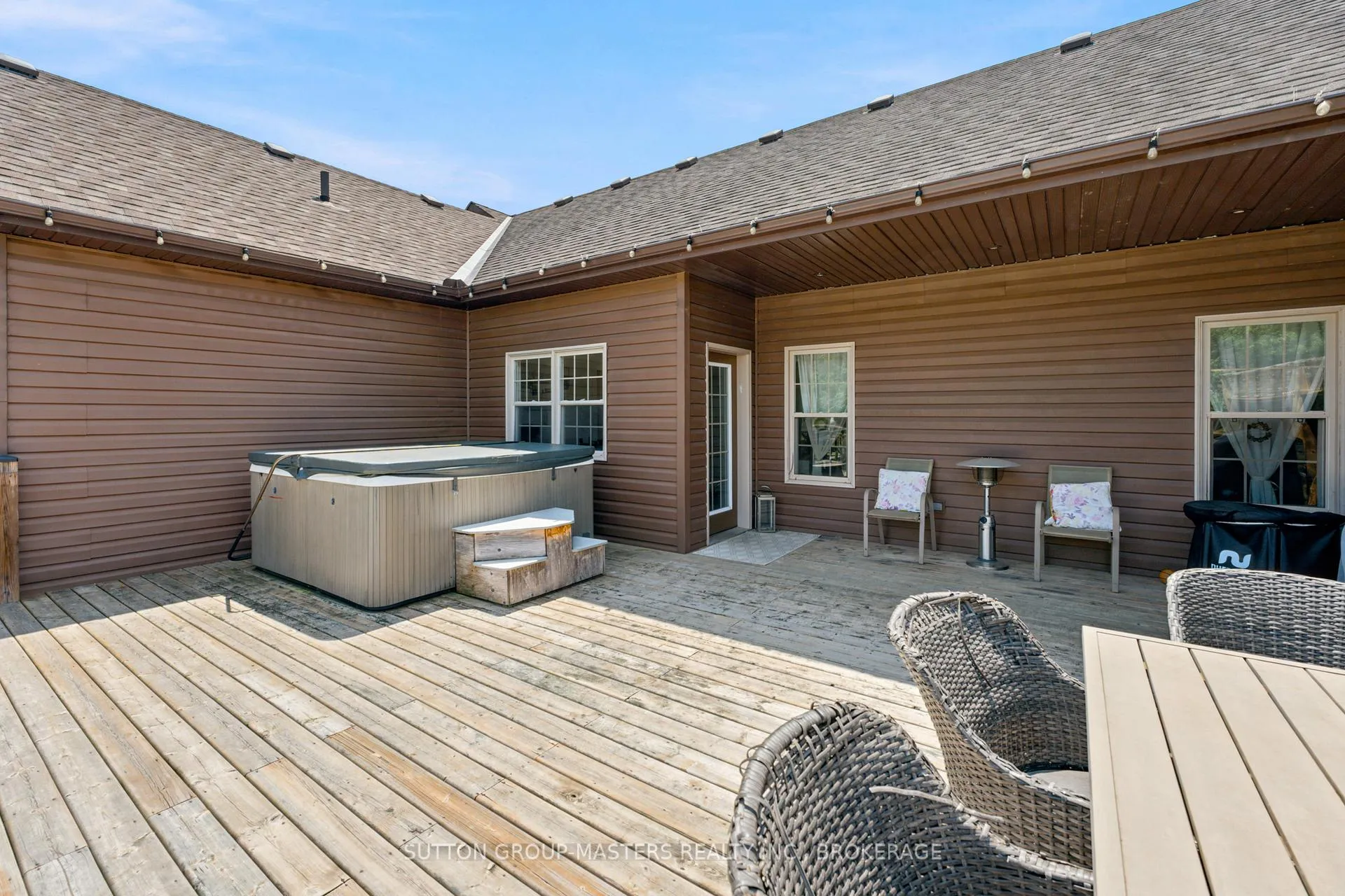 Photo 40 of 11 Dawson Drive, Gananoque, Gananoque — HOMEH