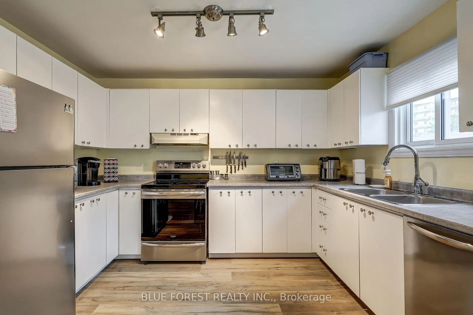 Photo 15 of Unit 24, 25 Erica Crescent, London, South X — HOMEH