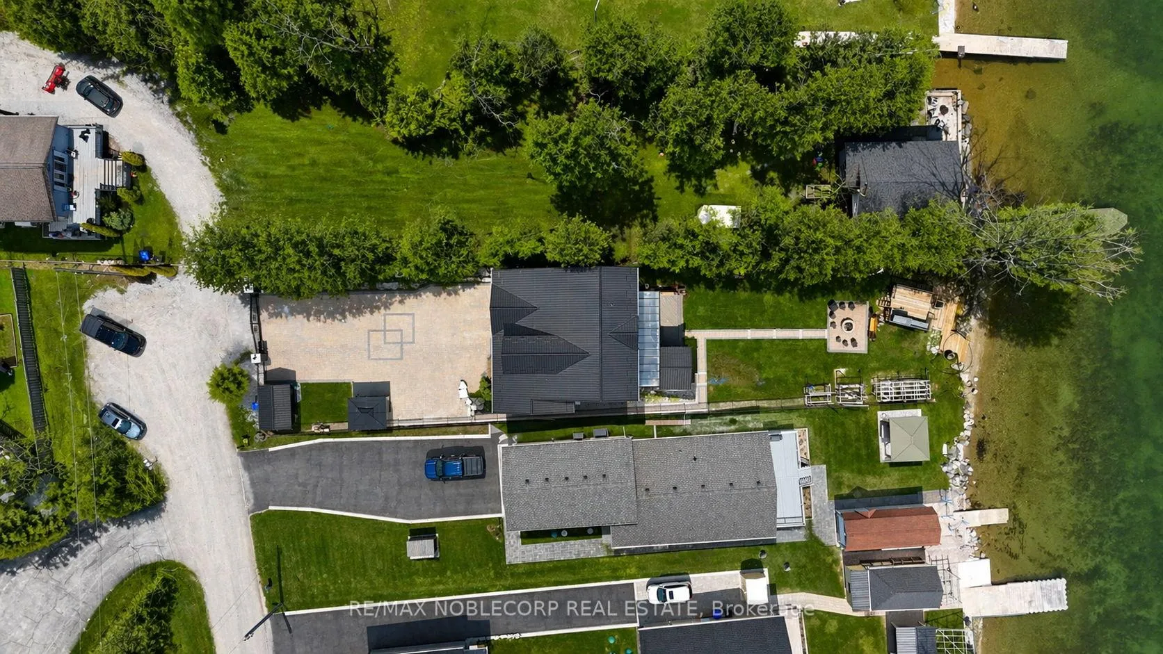Photo 3 of 15 Palm Beach Road, Oro-Medonte, Rural Oro-Medonte — HOMEH