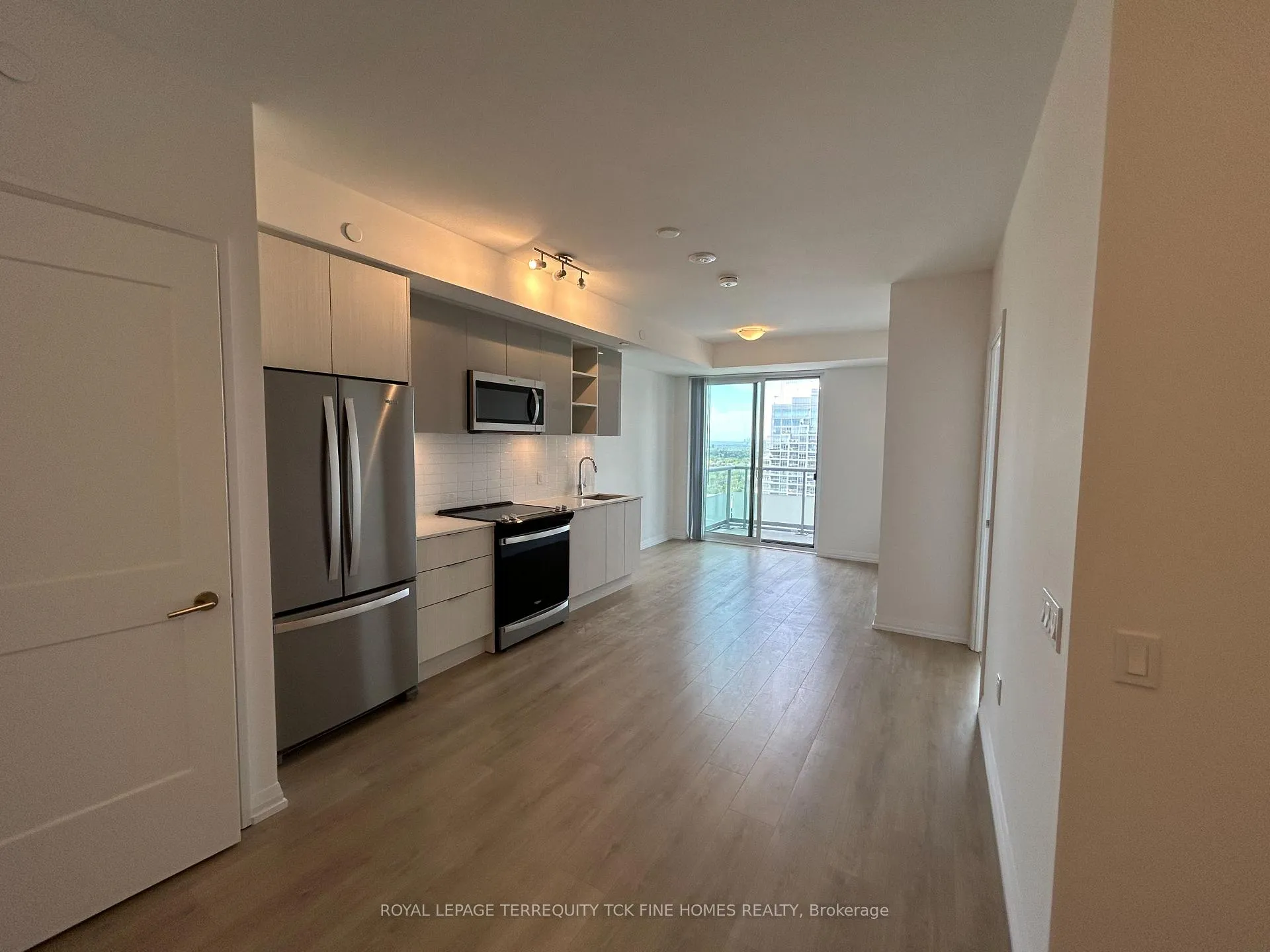 Front of Unit 3414, 50 Dunfield Avenue