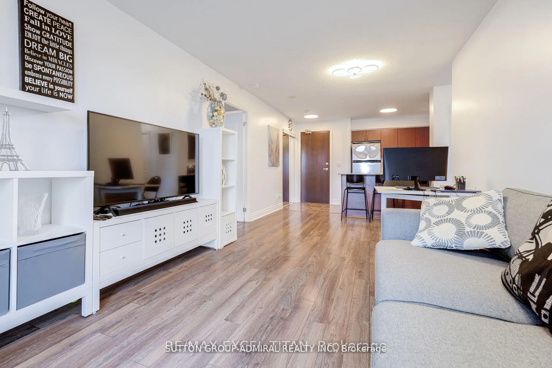 Photo 10 of Unit 908, 7 North Park Road, Vaughan, Beverley Glen — HOMEH