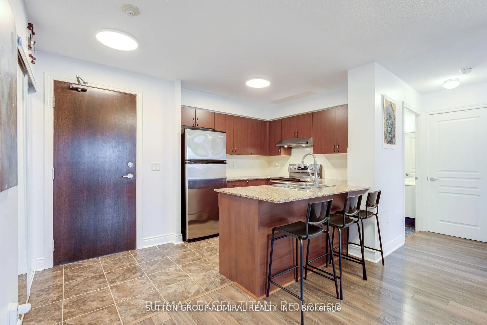 Photo 11 of Unit 908, 7 North Park Road, Vaughan, Beverley Glen — HOMEH