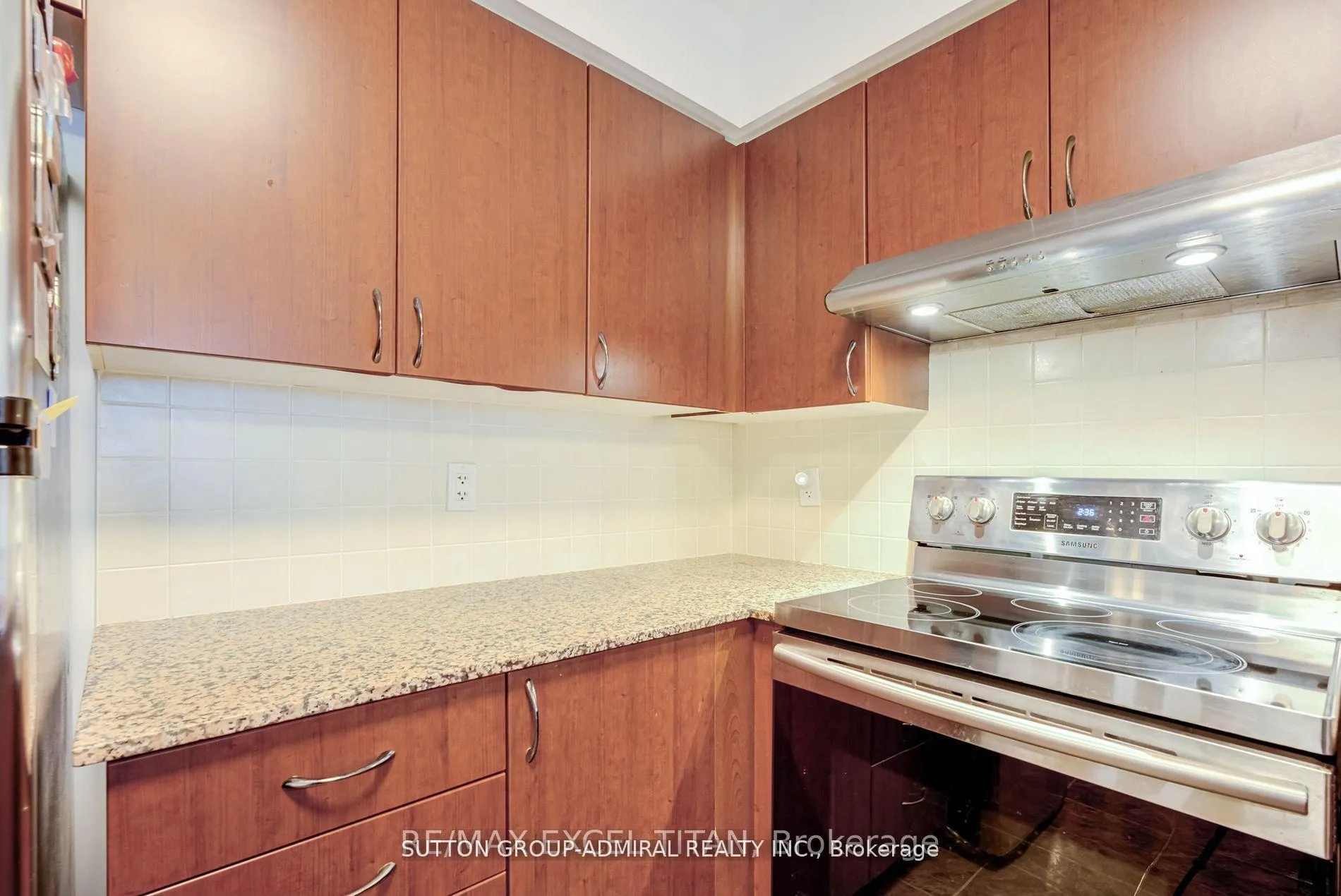 Photo 14 of Unit 908, 7 North Park Road, Vaughan, Beverley Glen — HOMEH