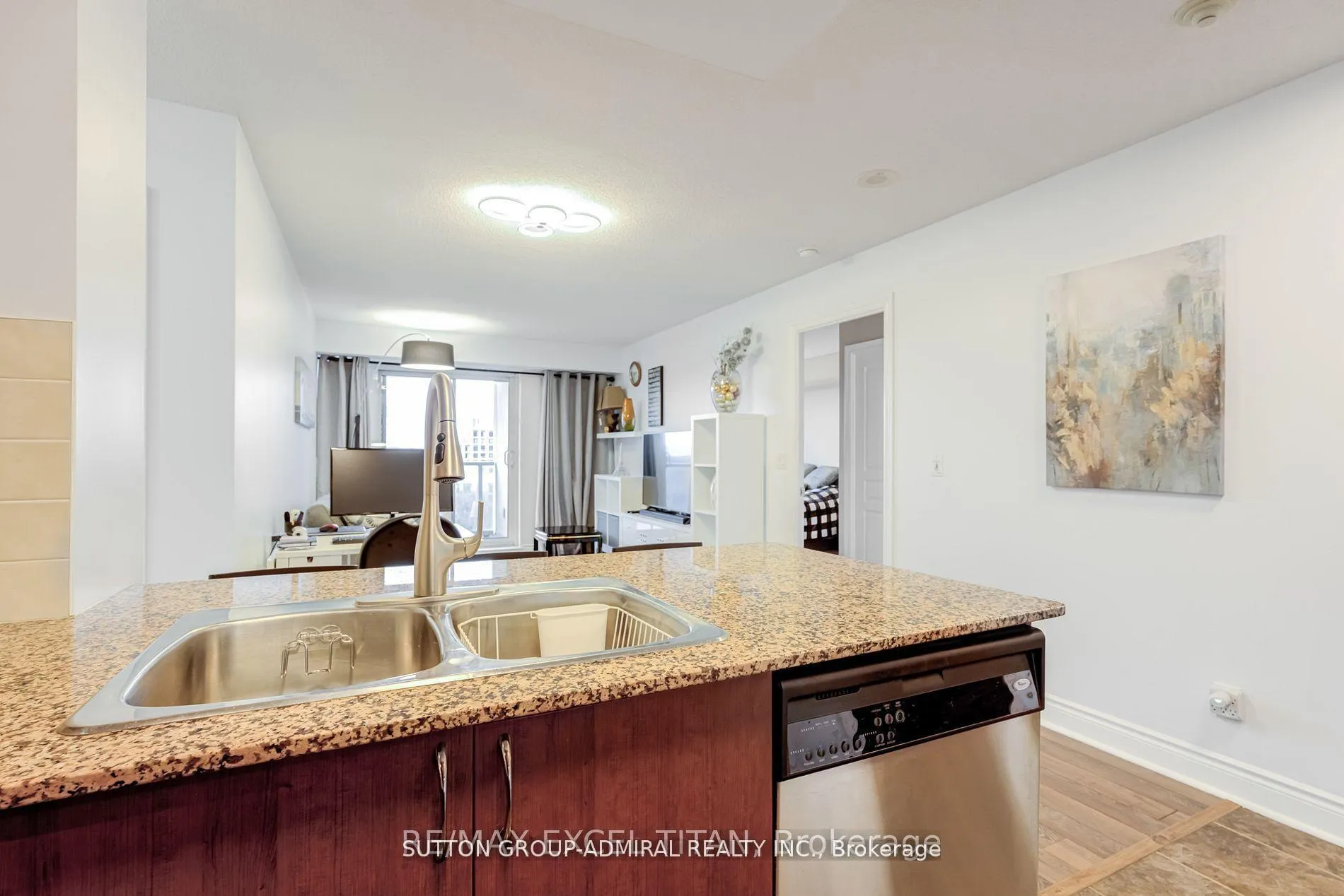 Photo 15 of Unit 908, 7 North Park Road, Vaughan, Beverley Glen — HOMEH