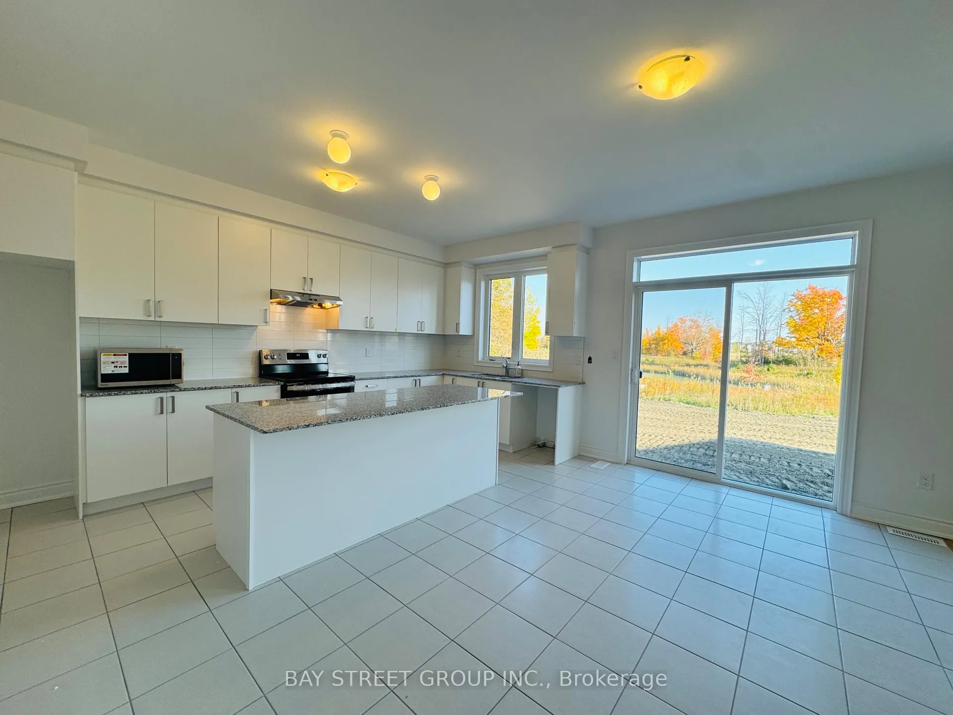 Photo 4 of 78 Sandhill Crane Drive, Wasaga Beach — HOMEH