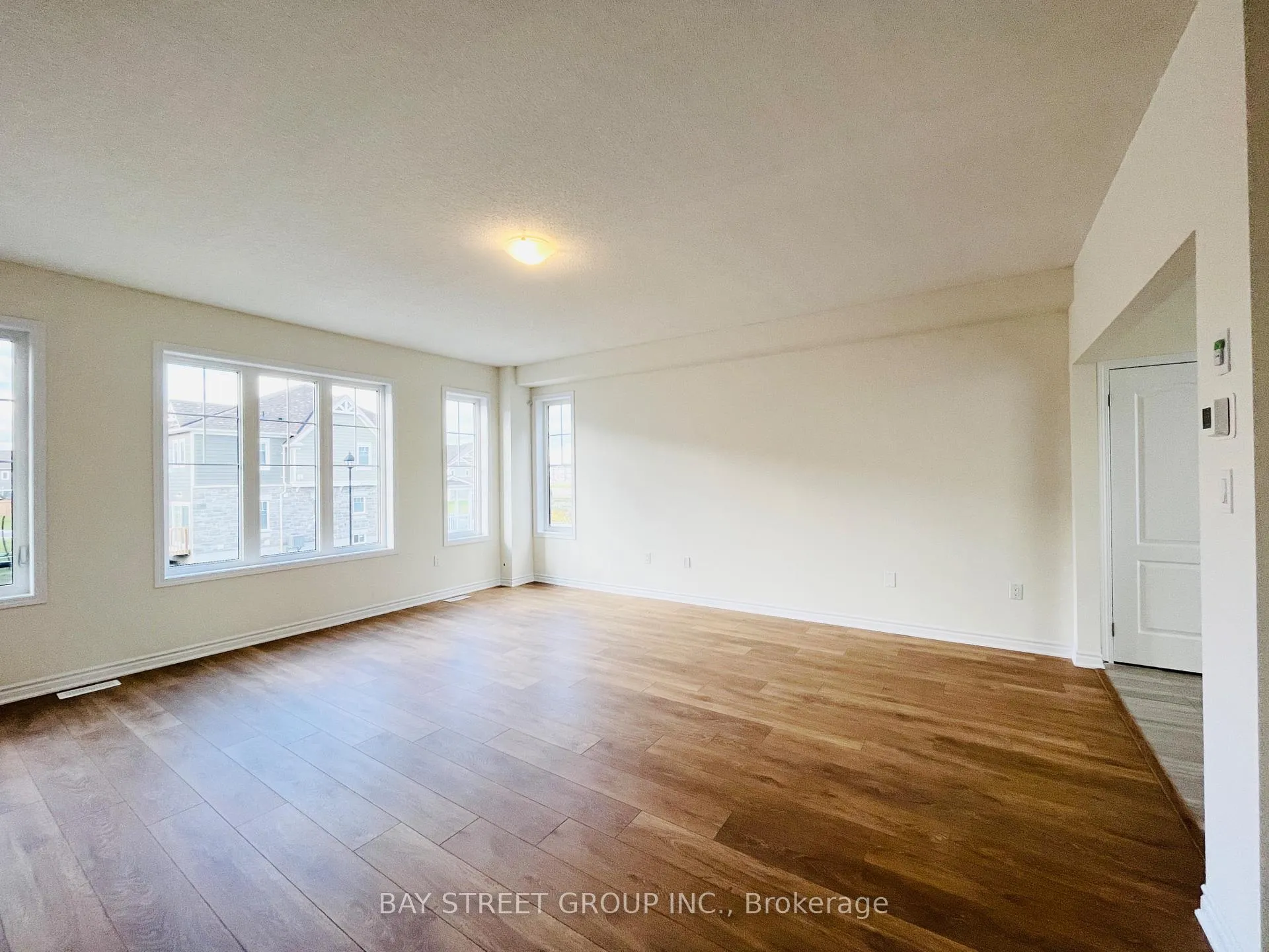 Photo 7 of 78 Sandhill Crane Drive, Wasaga Beach — HOMEH