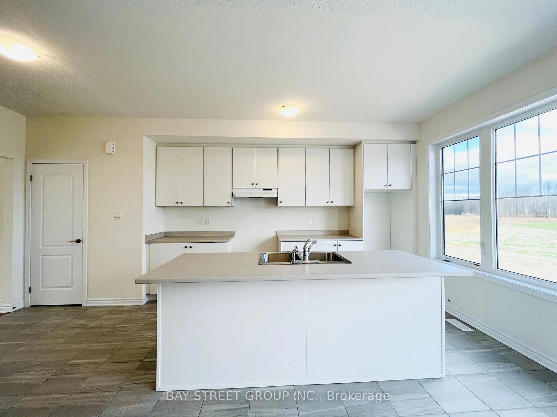 Photo 13 of 78 Sandhill Crane Drive, Wasaga Beach — HOMEH