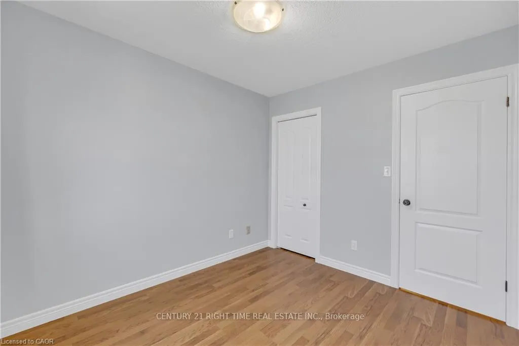 Photo 21 of 48 Clough Crescent, Guelph, Pineridge/Westminster Woods — HOMEH