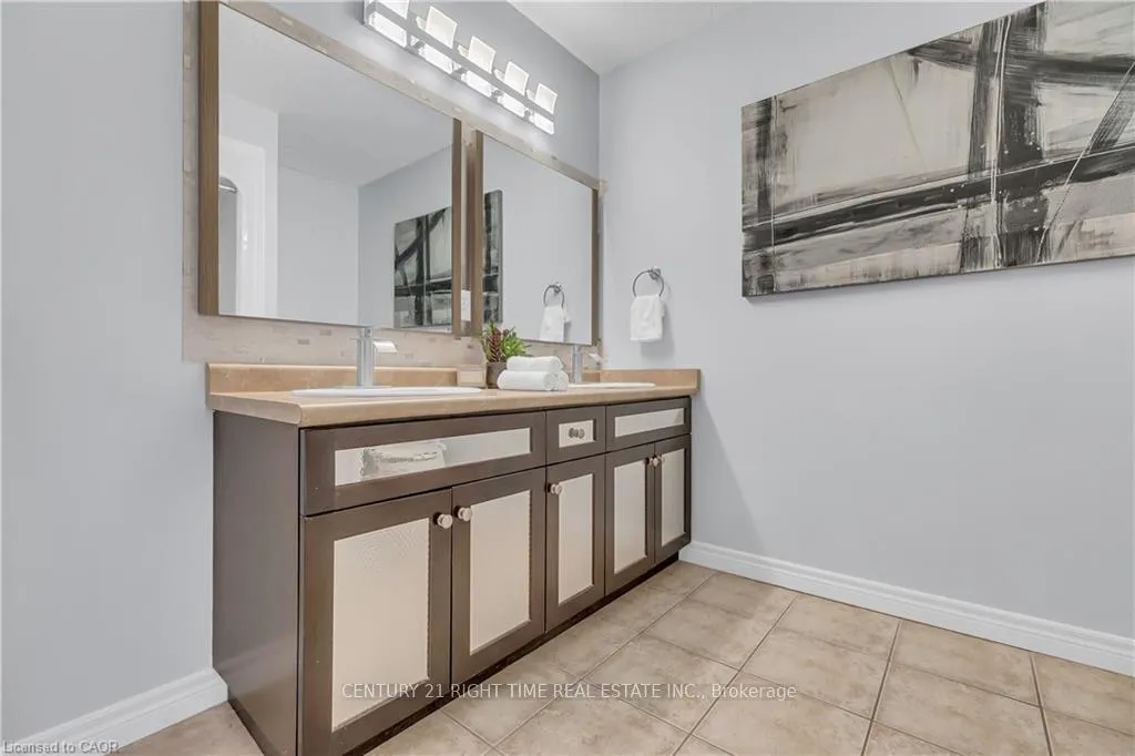 Photo 24 of 48 Clough Crescent, Guelph, Pineridge/Westminster Woods — HOMEH