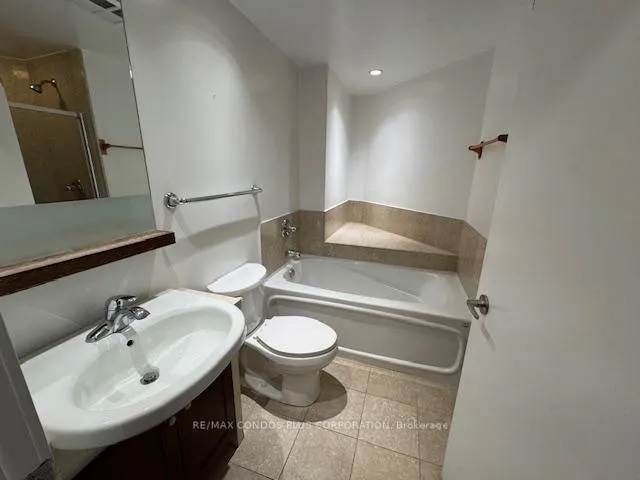 Photo 10 of Unit 705, 218 Queens Quay W, Toronto, Waterfront Communities — HOMEH