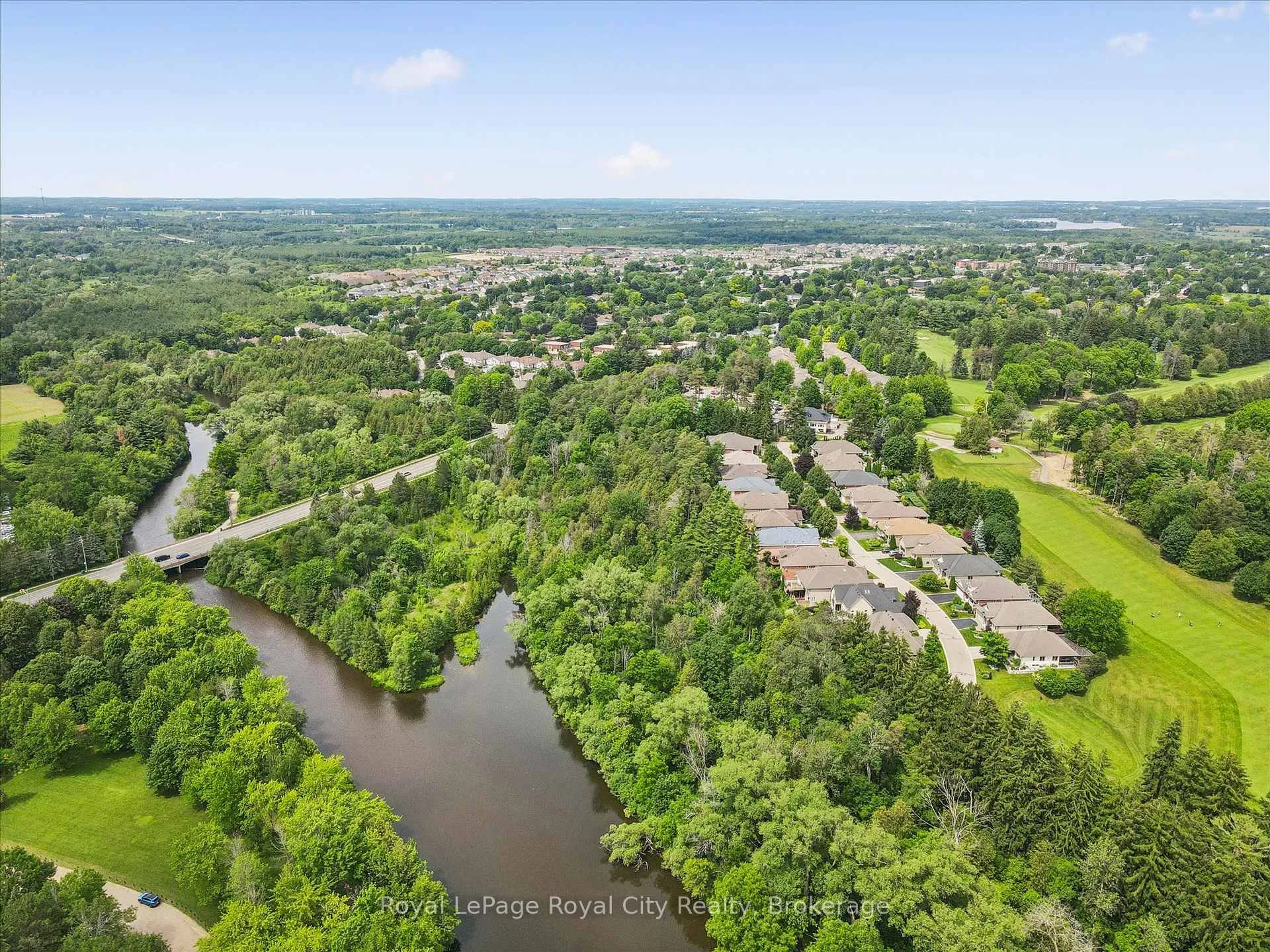 Photo 1 of 17 Fairway Lane, Guelph, Riverside Park — HOMEH