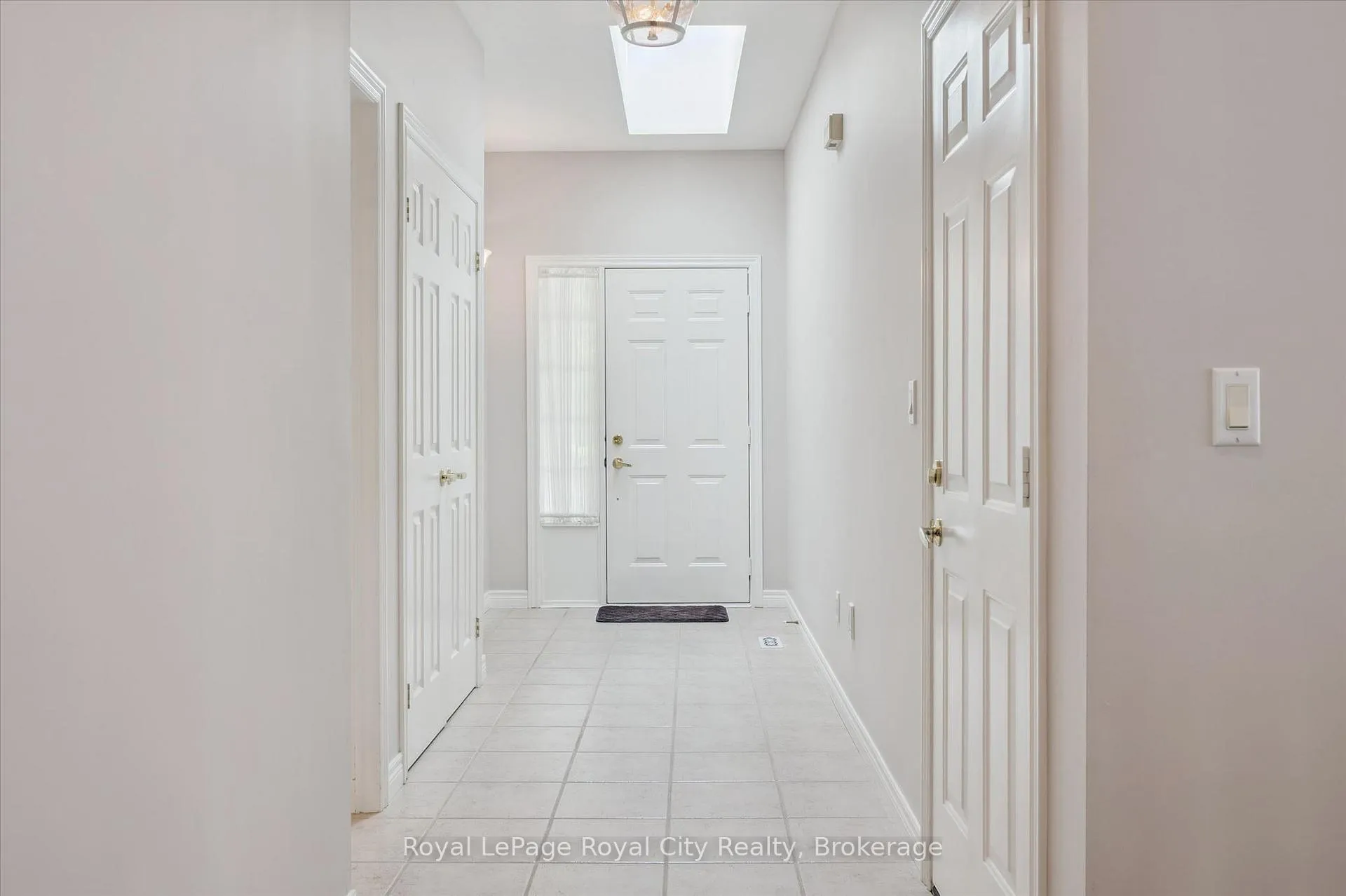 Photo 5 of 17 Fairway Lane, Guelph, Riverside Park — HOMEH
