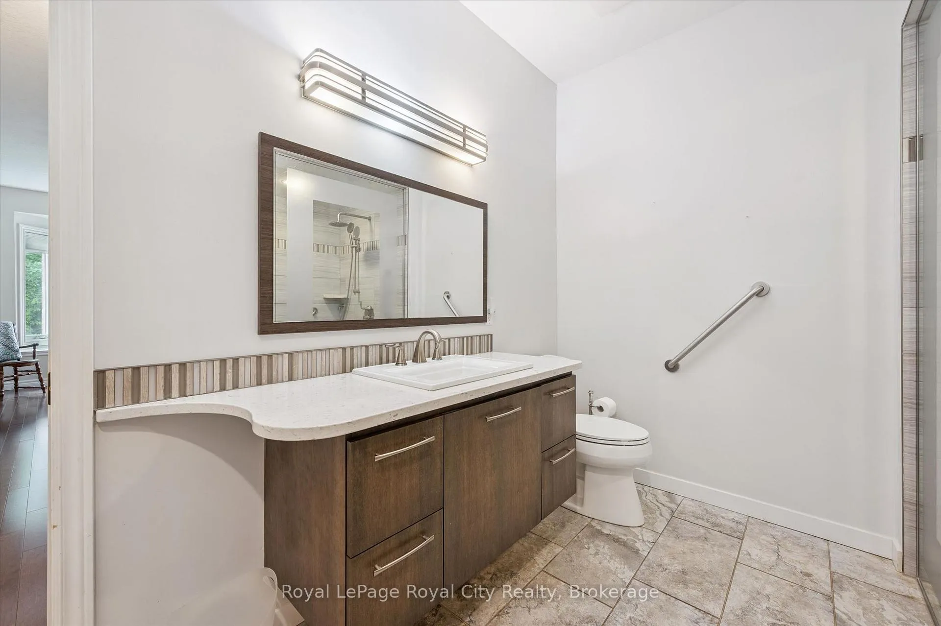 Photo 25 of 17 Fairway Lane, Guelph, Riverside Park — HOMEH