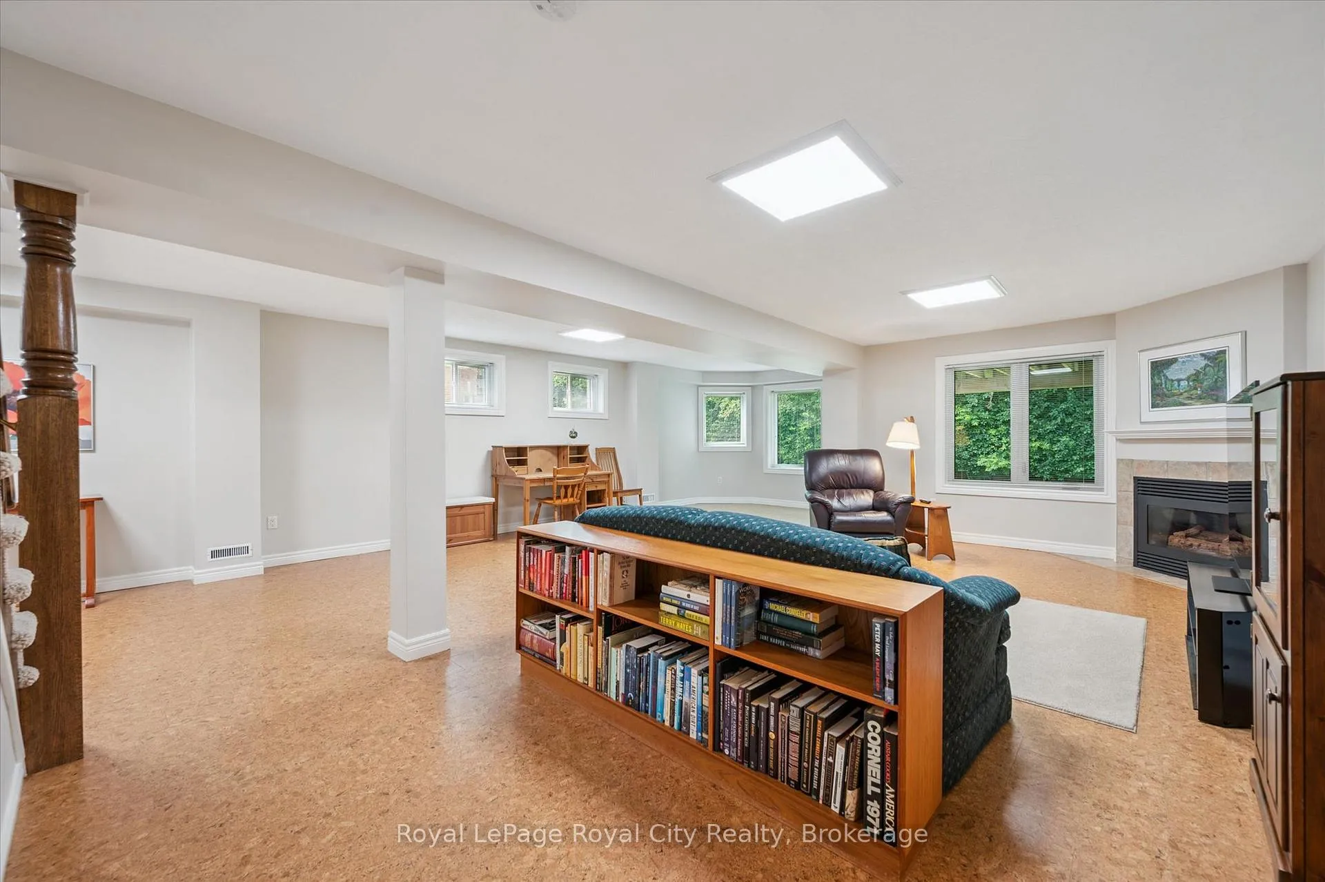 Photo 29 of 17 Fairway Lane, Guelph, Riverside Park — HOMEH