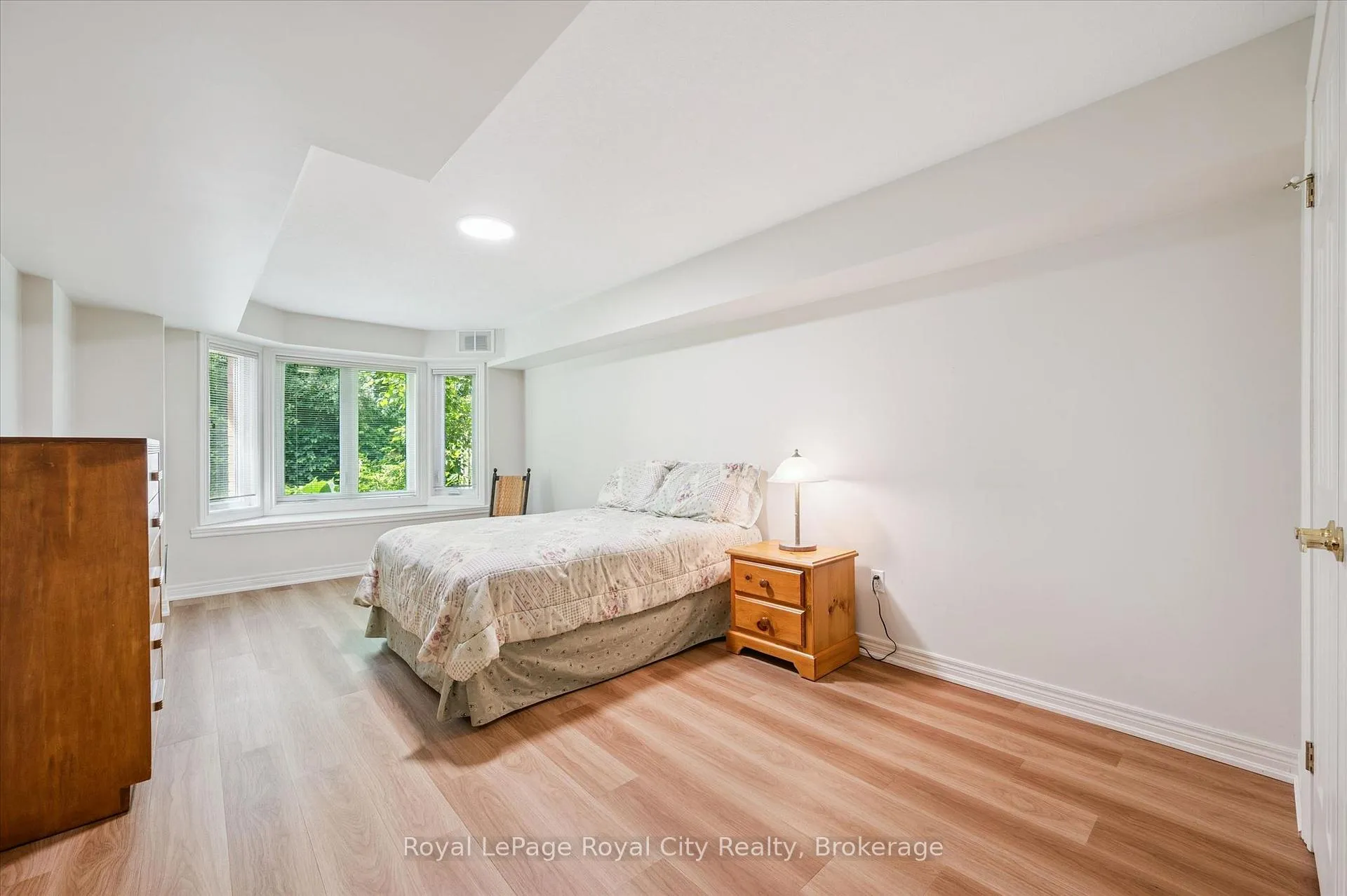 Photo 30 of 17 Fairway Lane, Guelph, Riverside Park — HOMEH