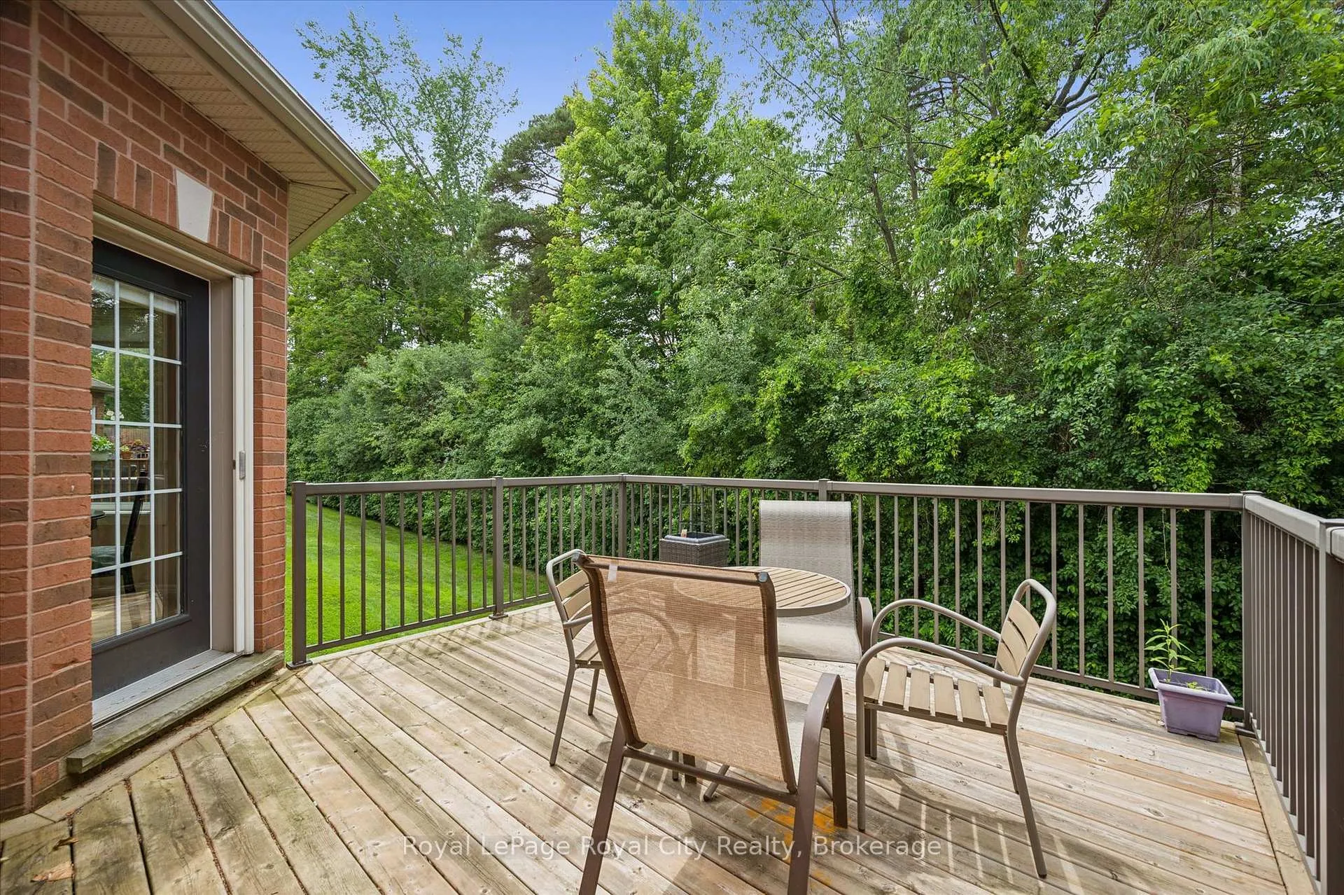 Photo 36 of 17 Fairway Lane, Guelph, Riverside Park — HOMEH