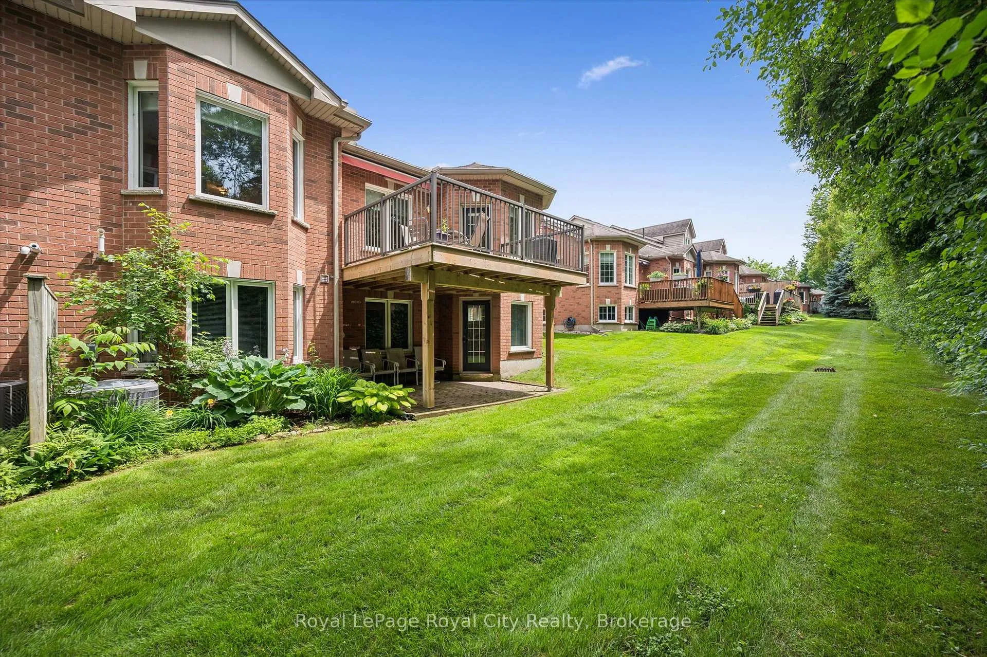 Photo 39 of 17 Fairway Lane, Guelph, Riverside Park — HOMEH