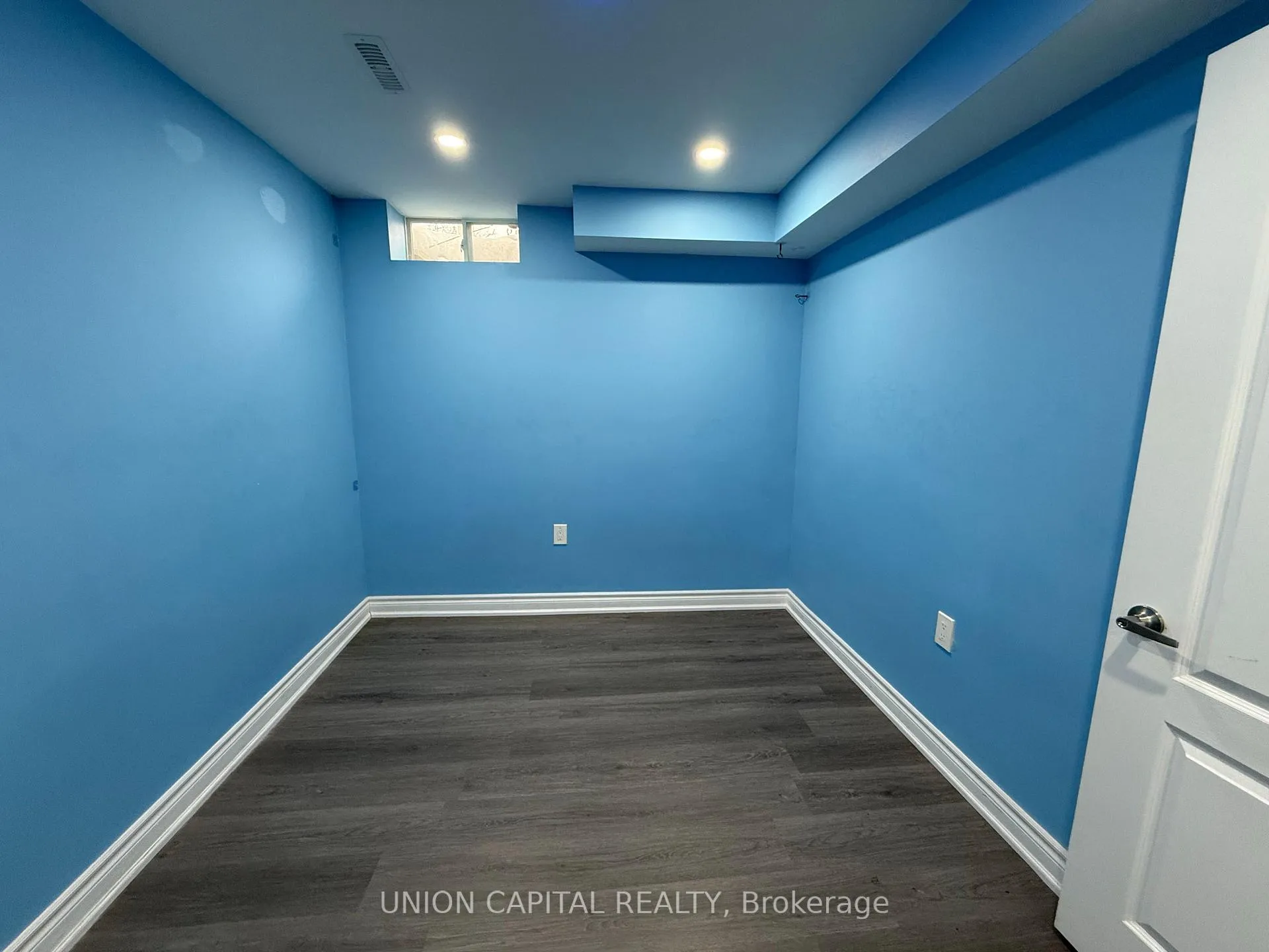 Photo 11 of 114 Timbers Circle, Markham, Milliken Mills East — HOMEH